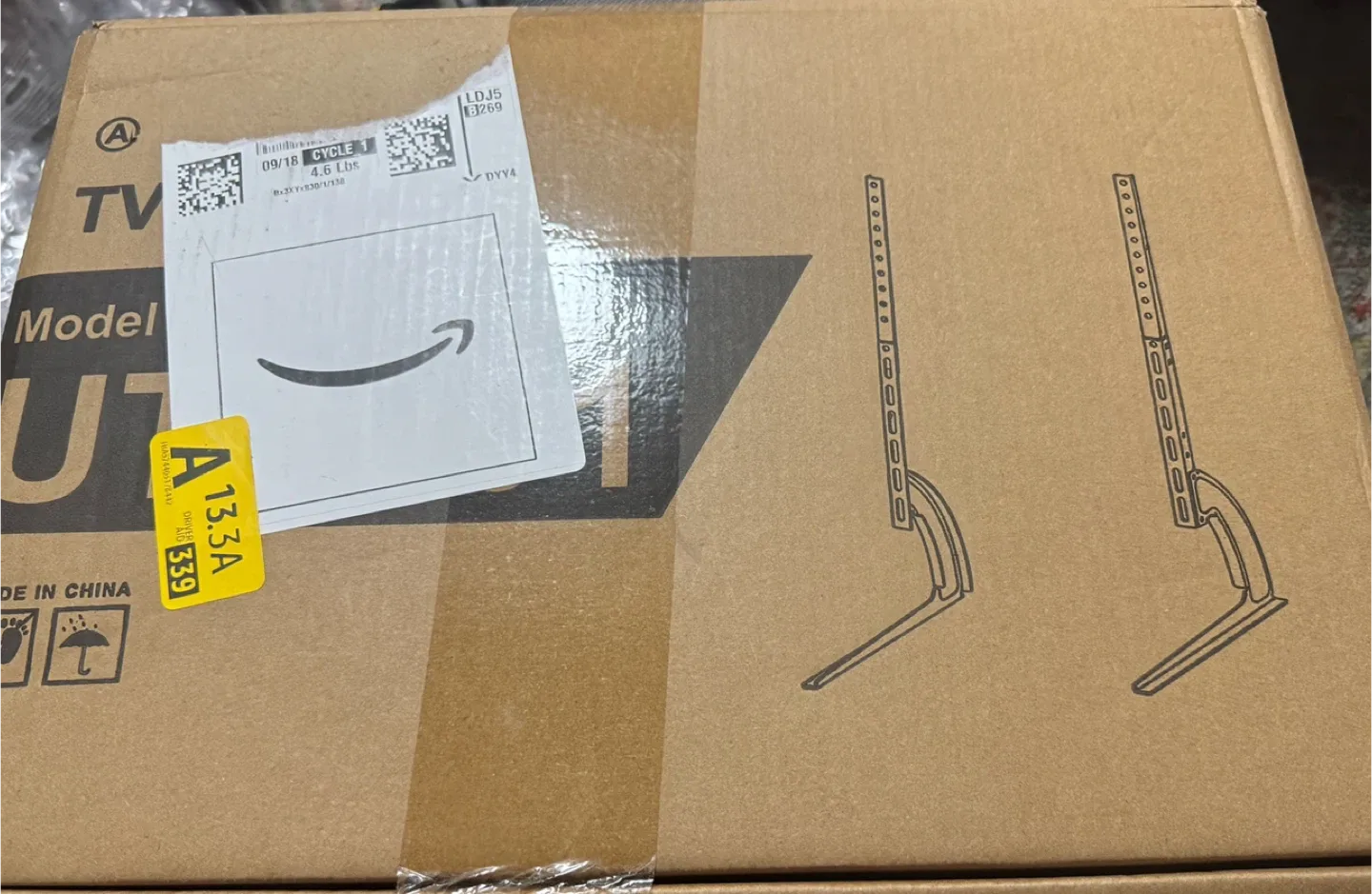 Rfiver Table Top TV Stand for 37-86" TVs image indicator(2)