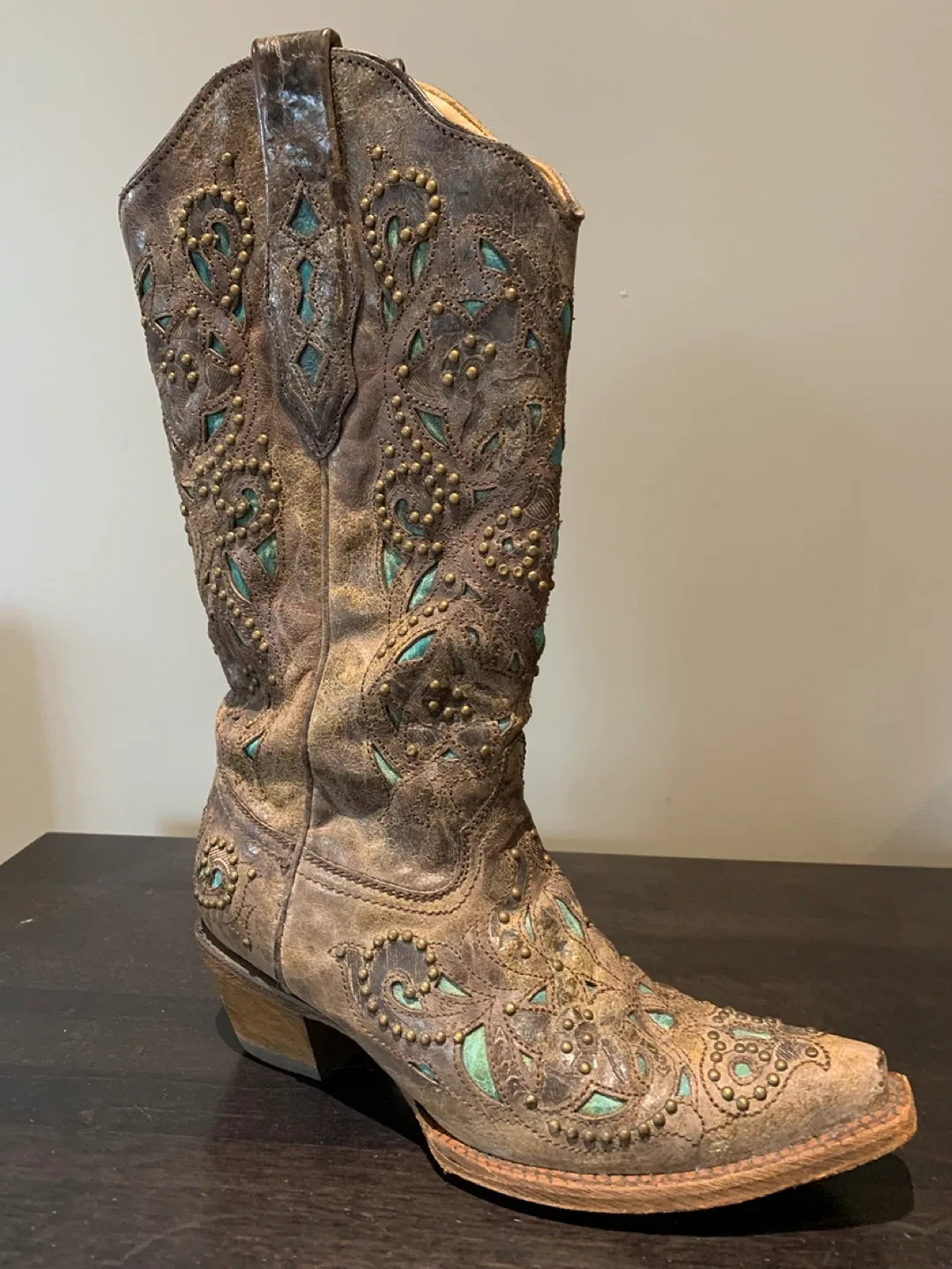 Corral Vintage Cowboy Boots - Size 6.5 image indicator(3)