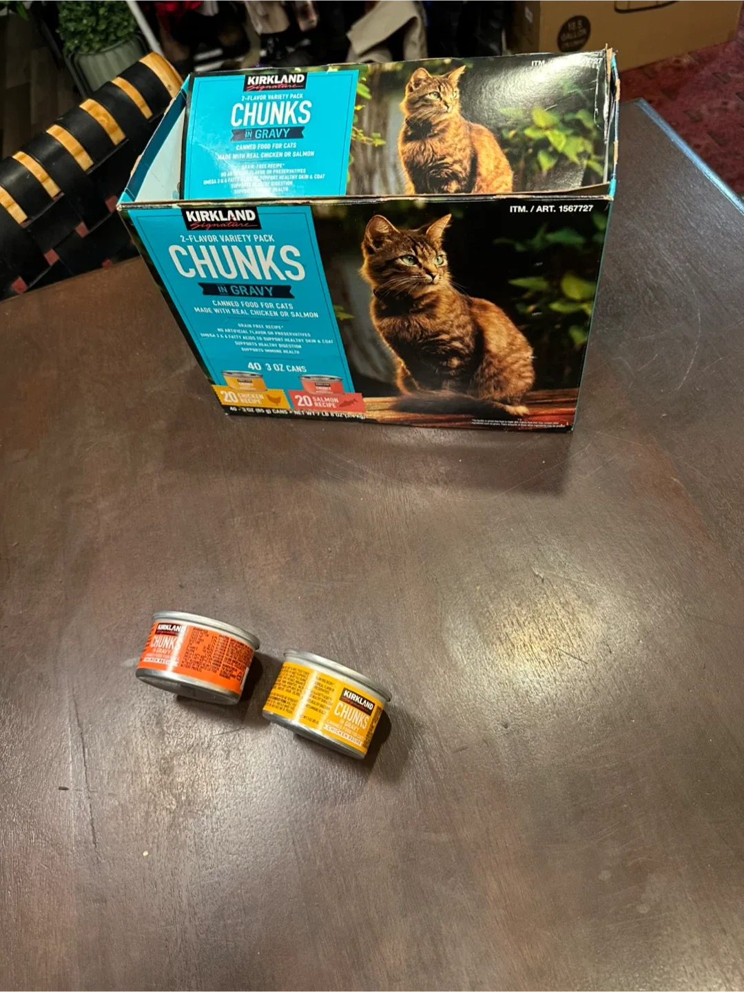 Kirkland Signature Chunks in Gravy Cat Food, 17 cans