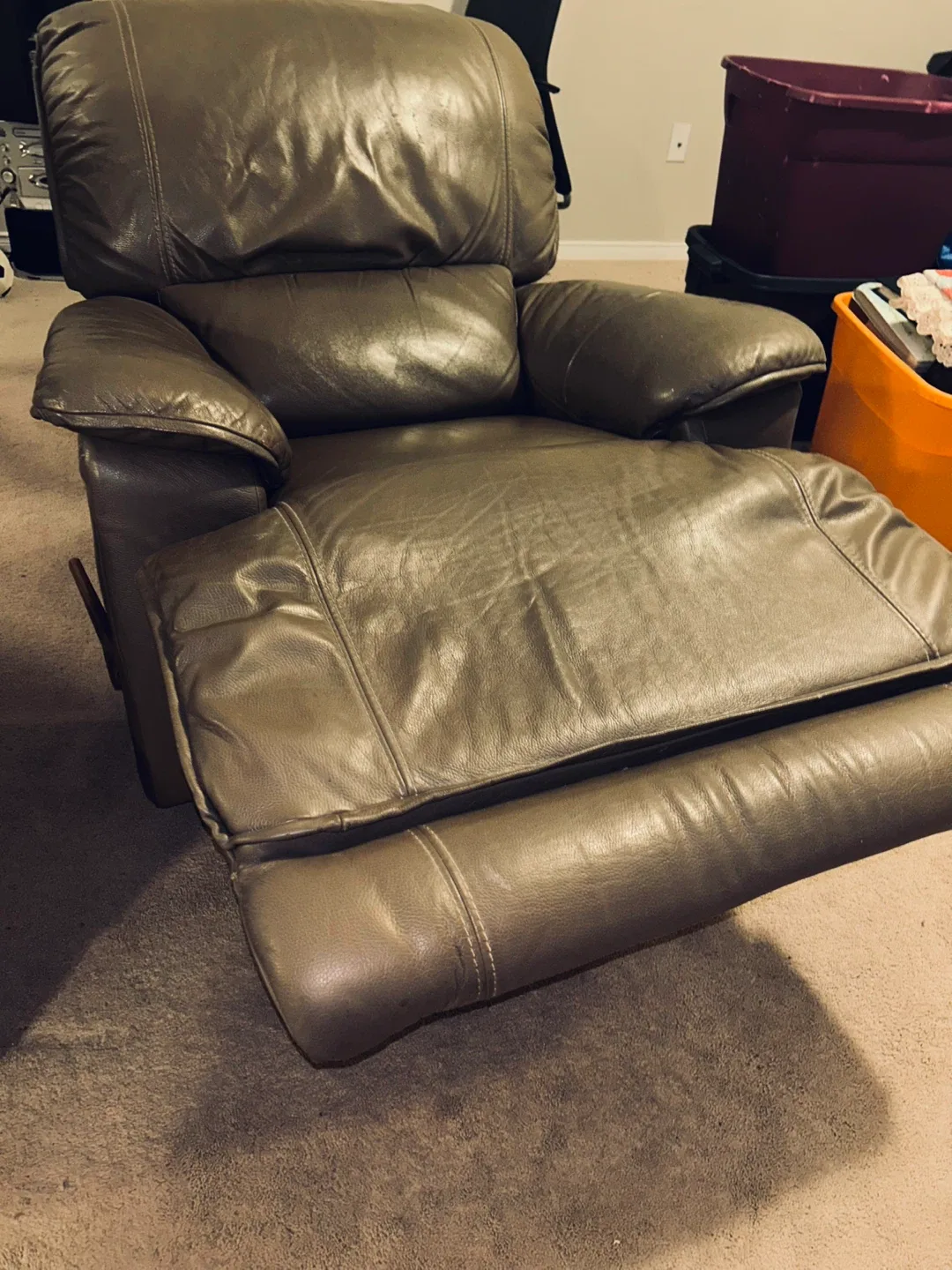 Set of Brown Leather Recliner Chairs image indicator(2)