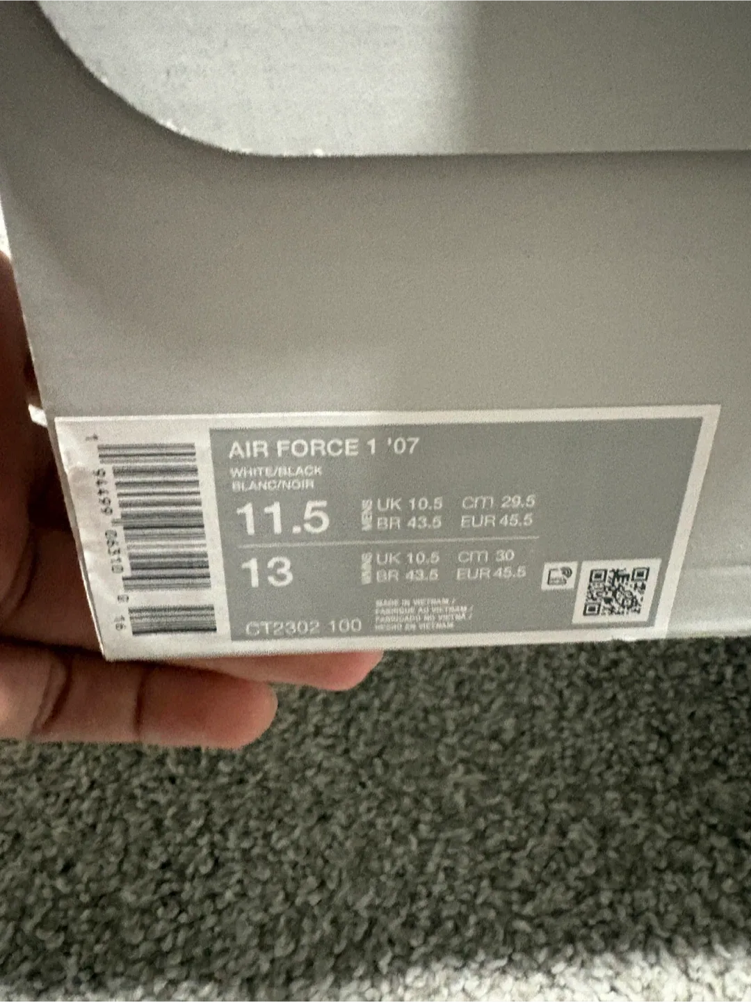 Nike Air Force 1 Size 11.5 (crease protectors) image indicator(4)