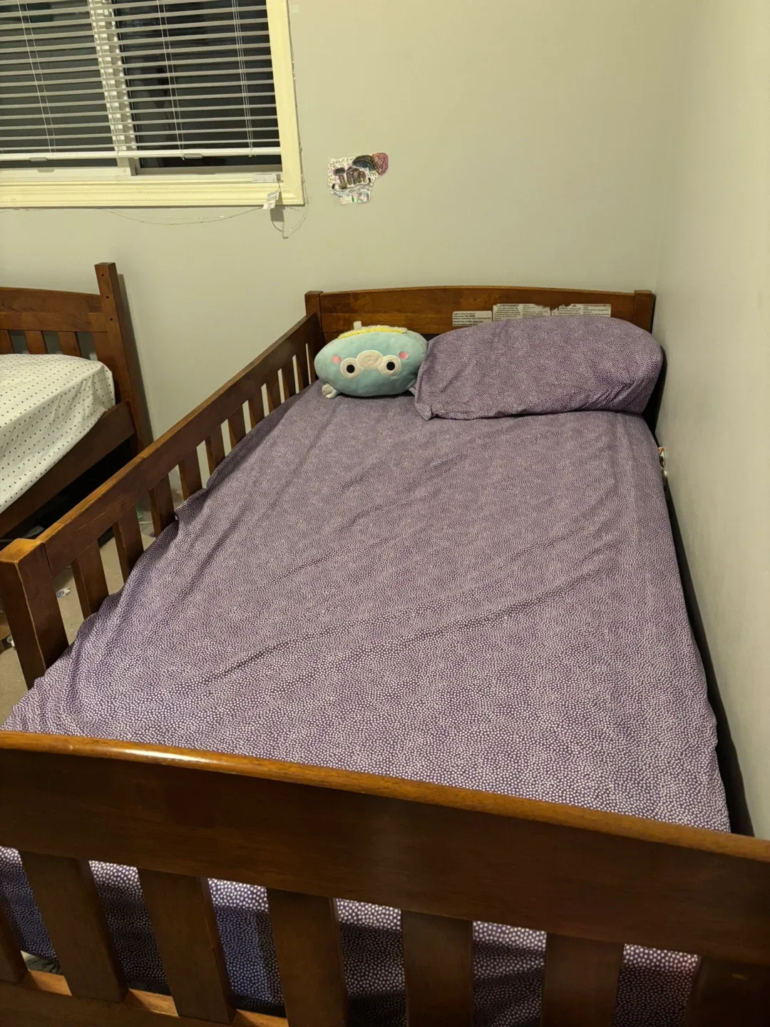 Two wooden single bed frame can turn into bunk bed image indicator(7)