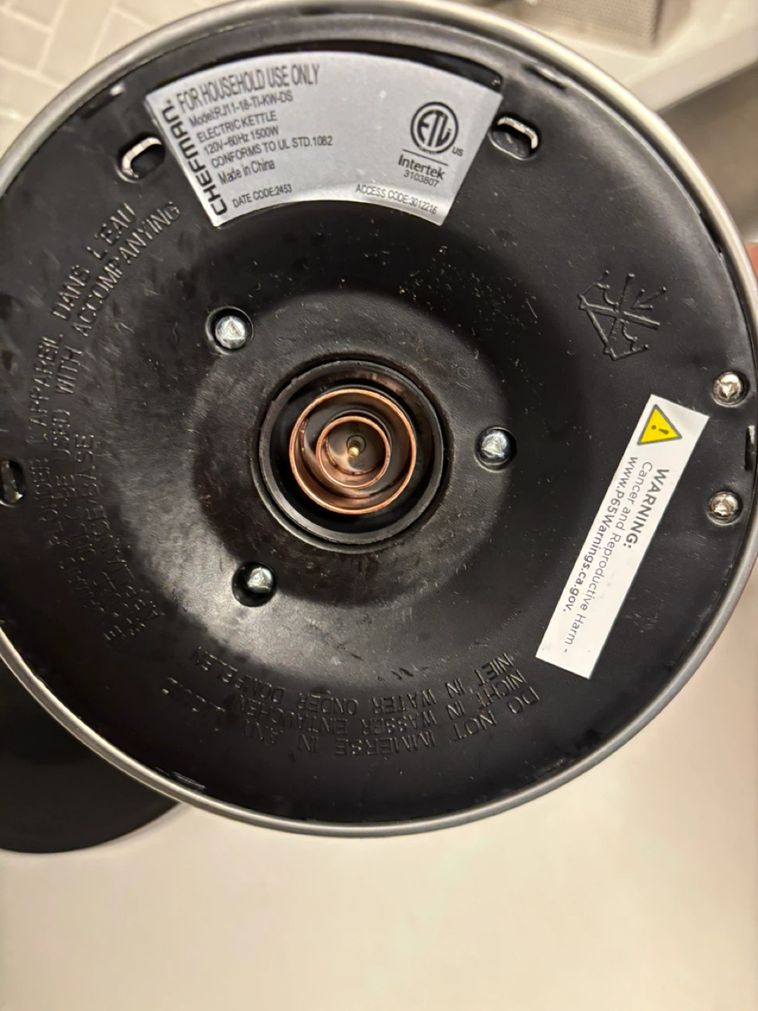 Chefman Electric Kettle 1.8L - photo 2