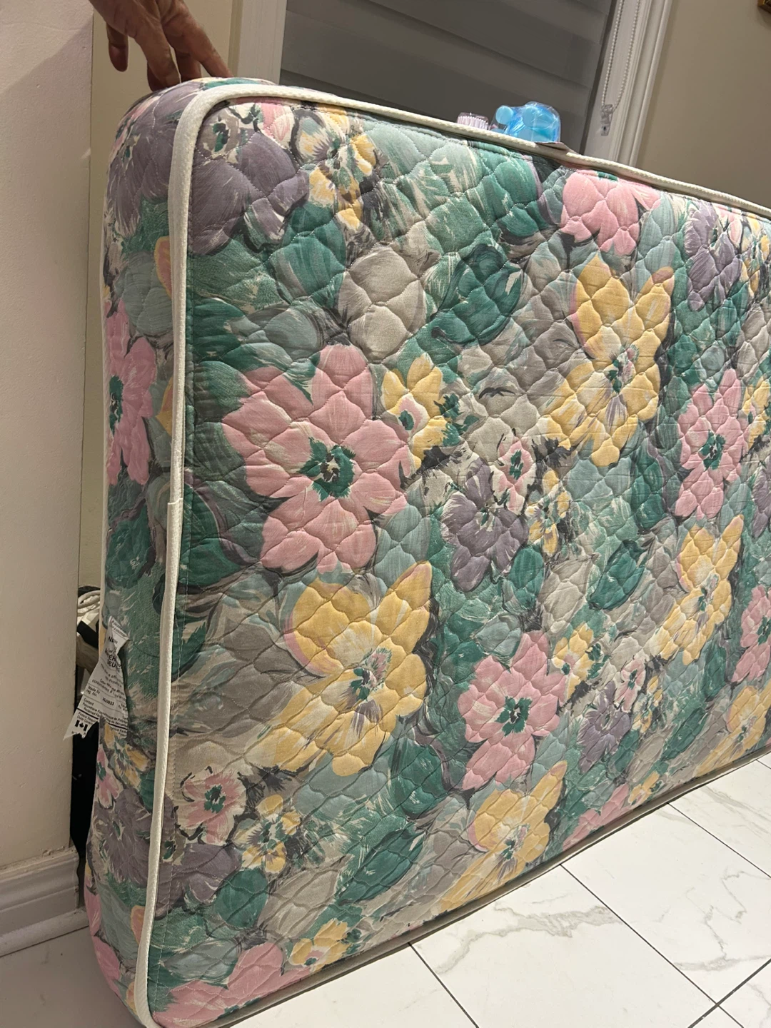 Single Floral Pattern Mattress - photo 5