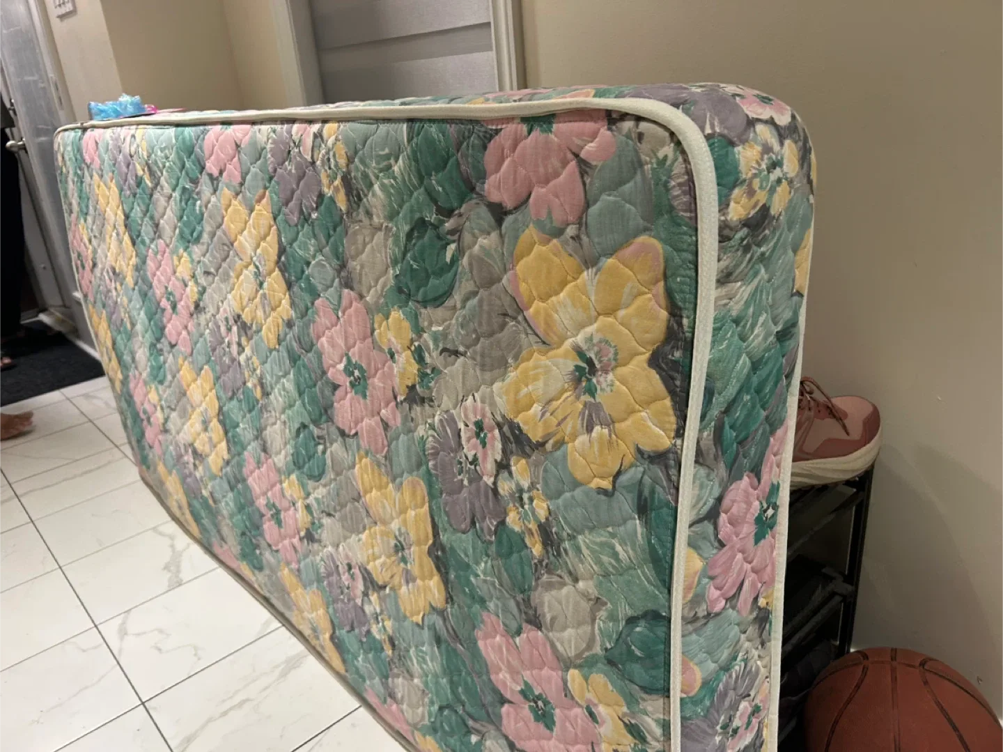 Single Floral Pattern Mattress image indicator(4)