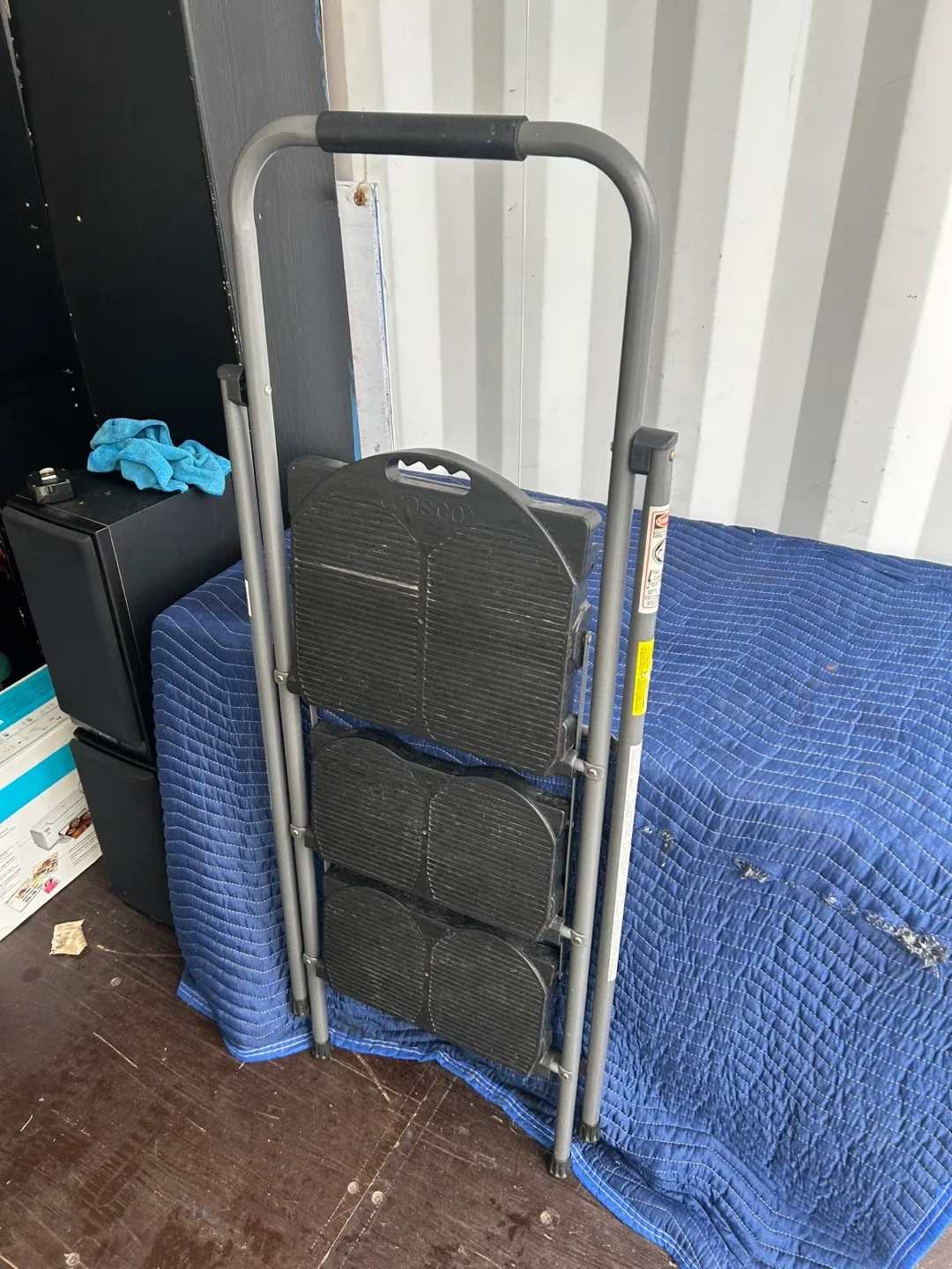 Cosco 3-Step Lightweight Ladder image indicator(4)