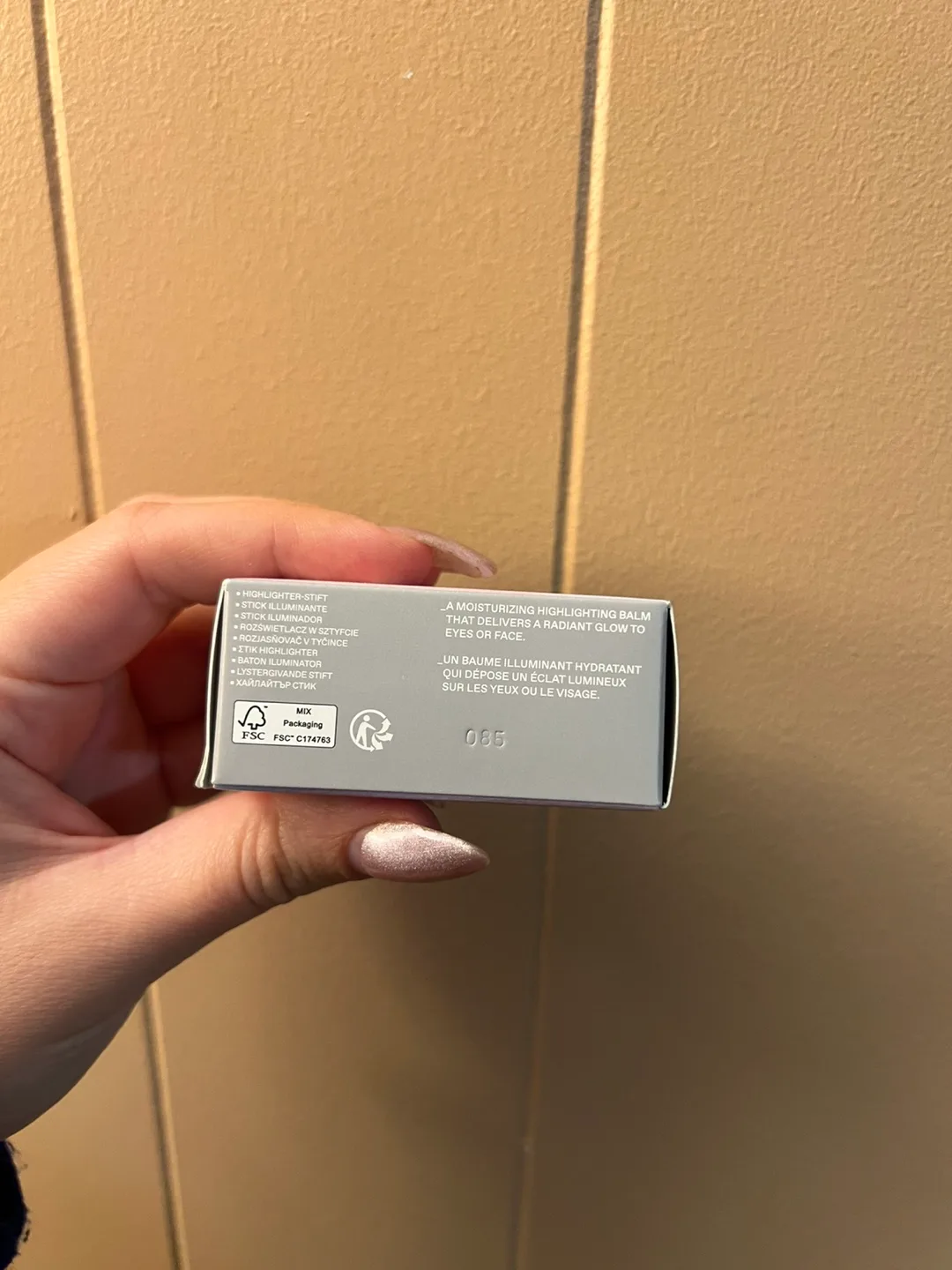 r.e.m. beauty Eclipse Glow Stick - Fembot image indicator(10)