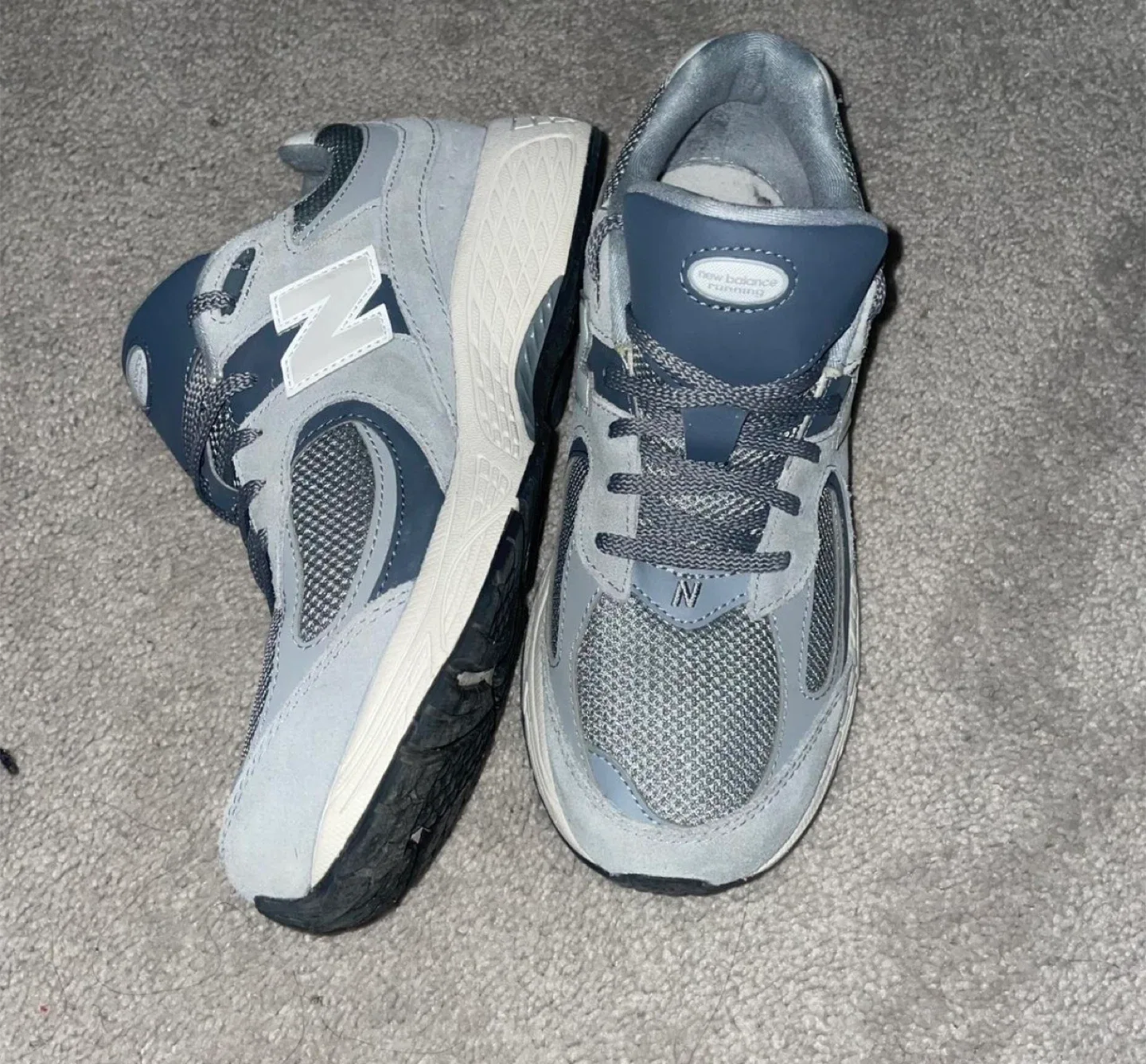 New Balance 2002R Gray Sneakers image indicator(2)