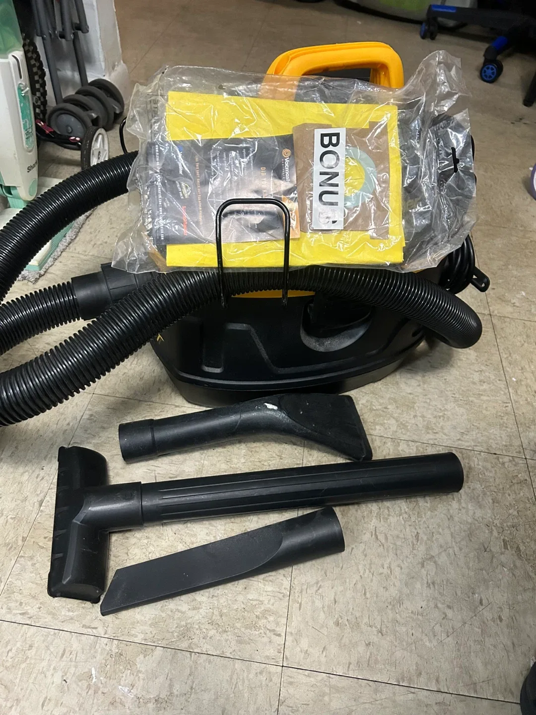 Vacmaster Professional 5.5 Gallon Wet/Dry Vac image indicator(4)