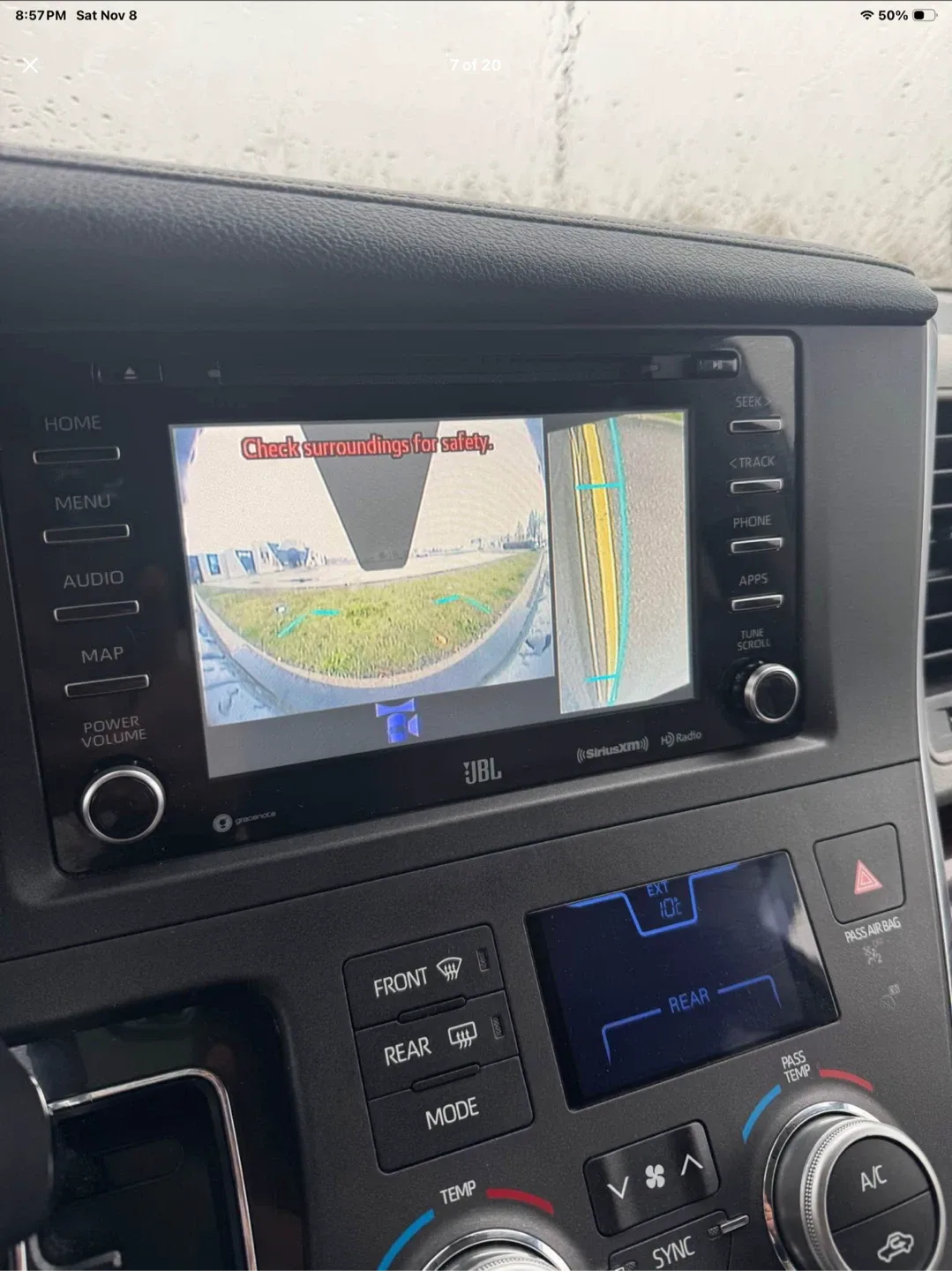 2018 Toyota Sienna image indicator(3)