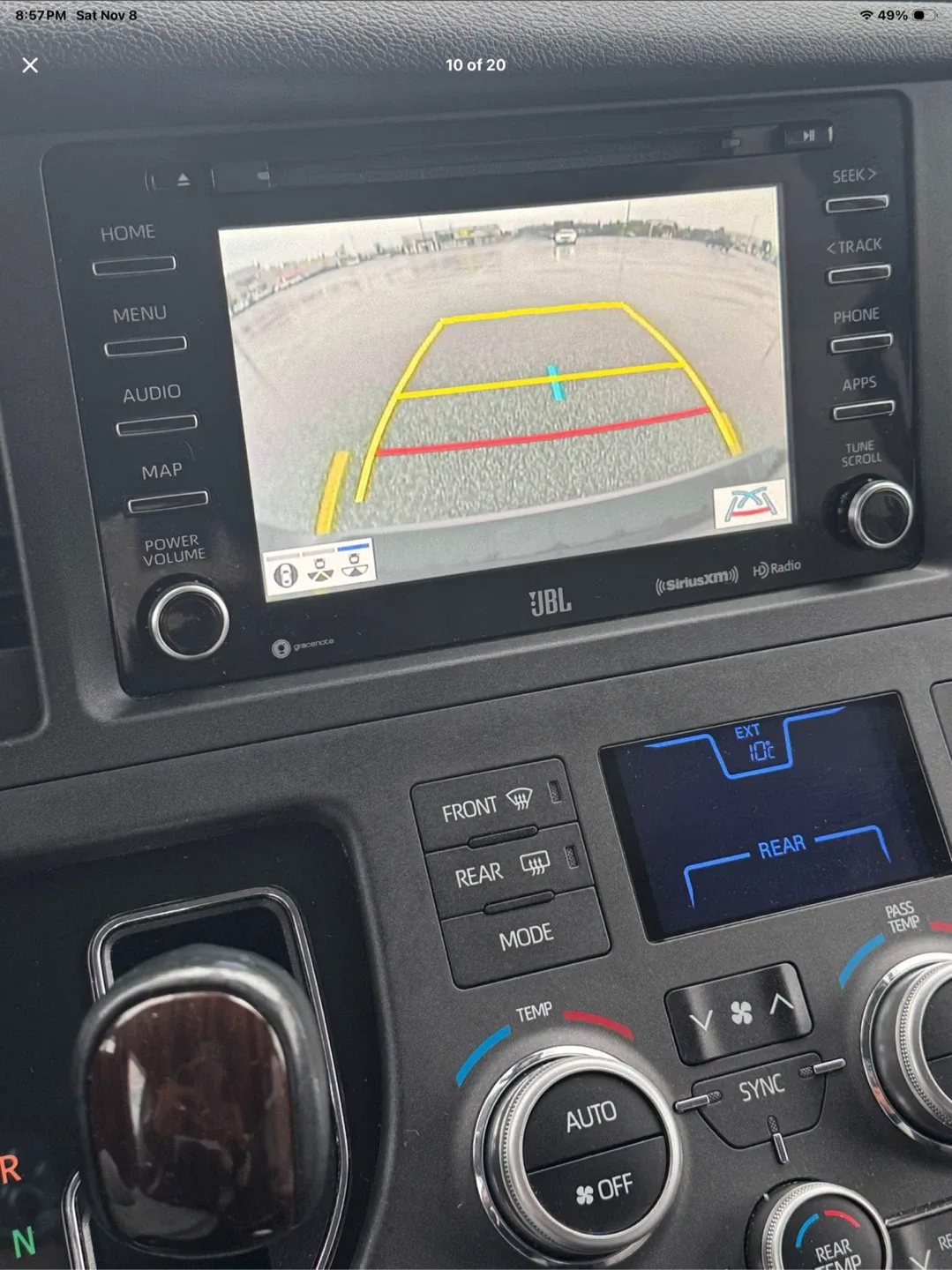 2018 Toyota Sienna image indicator(4)