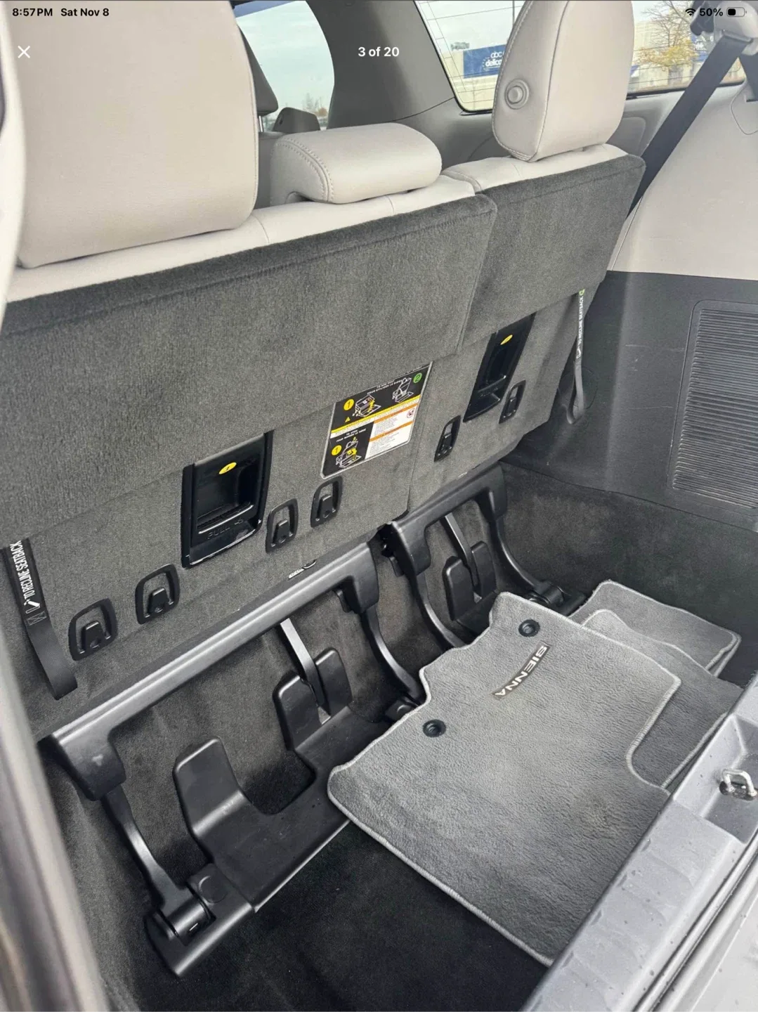 2018 Toyota Sienna image indicator(10)