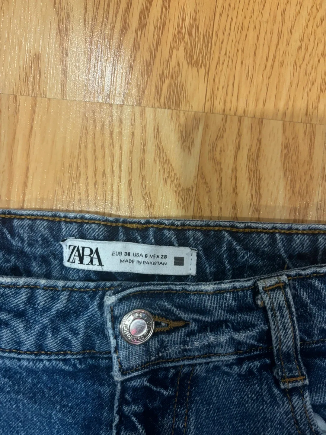 Zara Jeans, Size 6 image indicator(3)