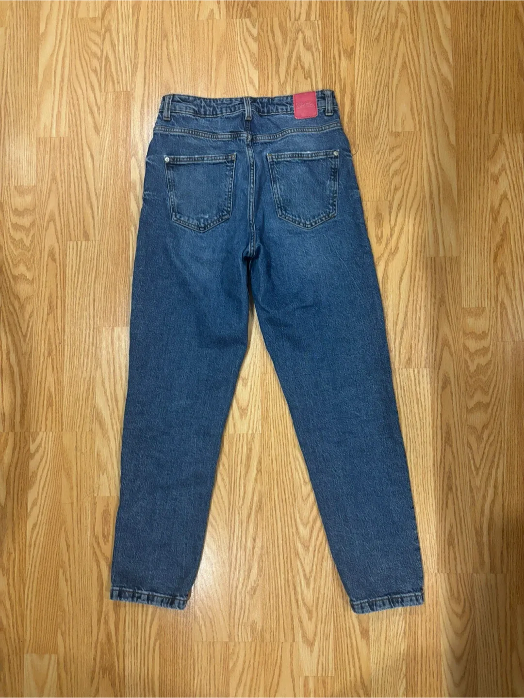 Zara Jeans, Size 6 image indicator(4)