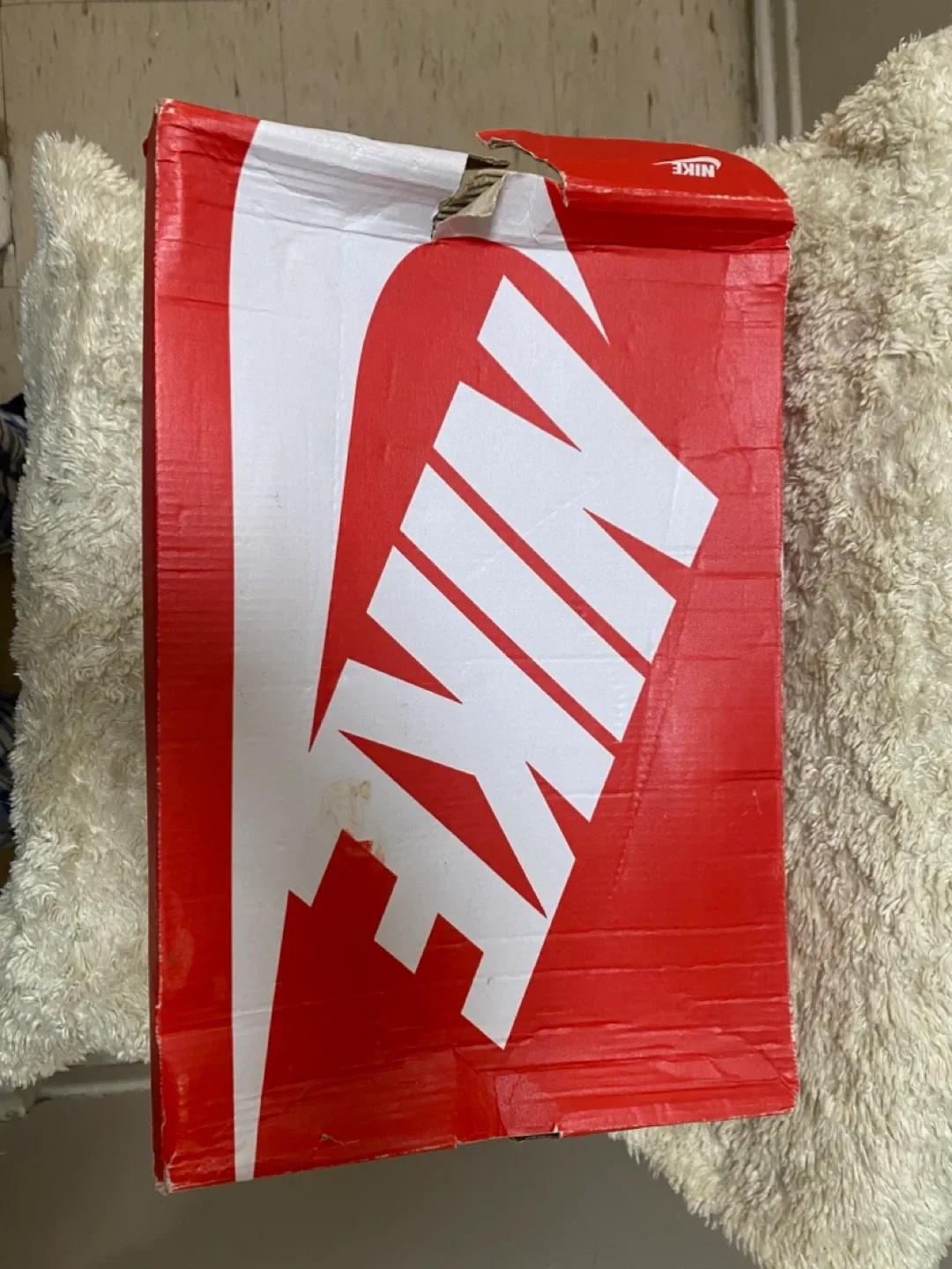 Nike Air Max 95 ESSENTIAL (Size 13) image indicator(8)