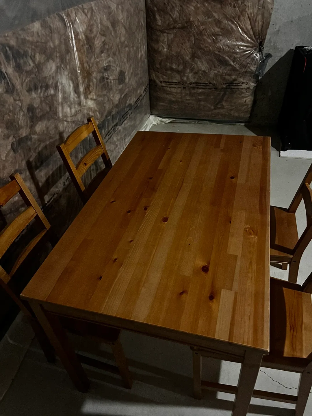IKEA Dining Table with 4Chairs image indicator(2)