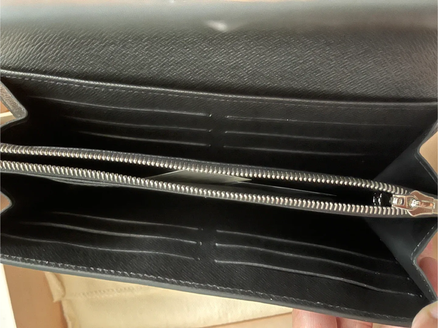 Louis Vuitton Epi Leather Twist Wallet ( Brand New) image indicator(7)