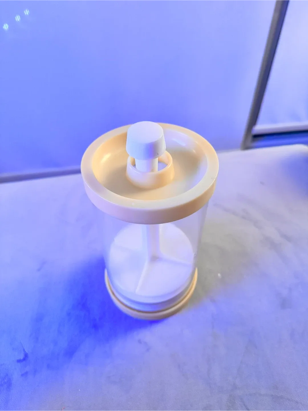 70's Plastic Hamburger Press image indicator(2)