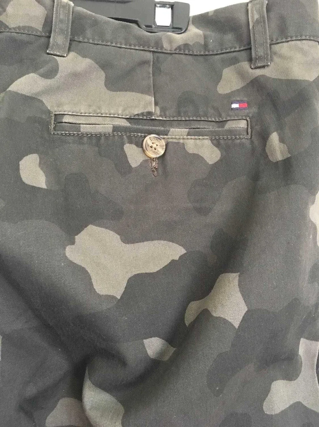 Tommy Hilfiger Custom Fit Camo Pants 33/30 image indicator(5)