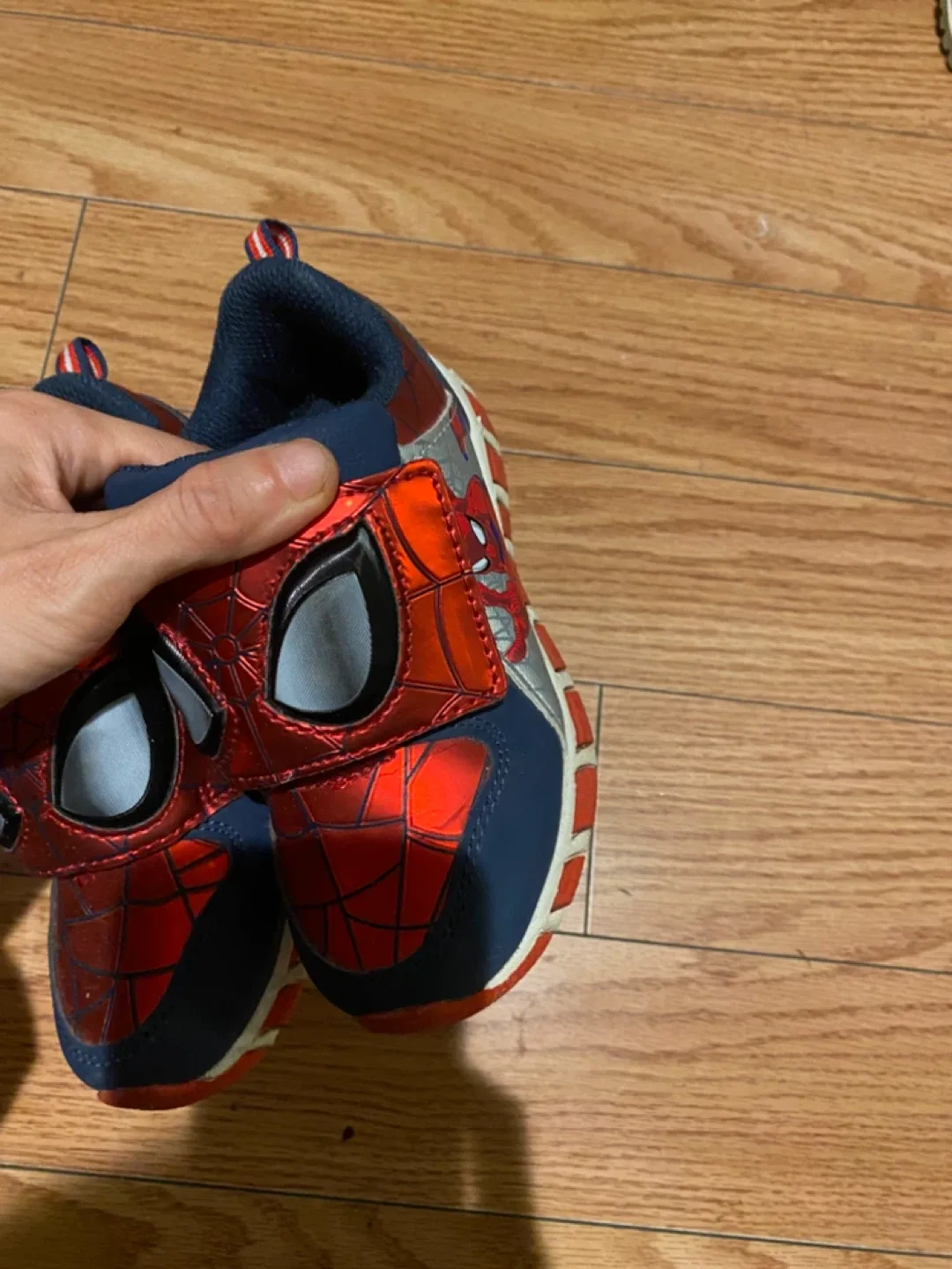 Lighting Up Spider-Man Kids' Shoes Size 10 image indicator(3)