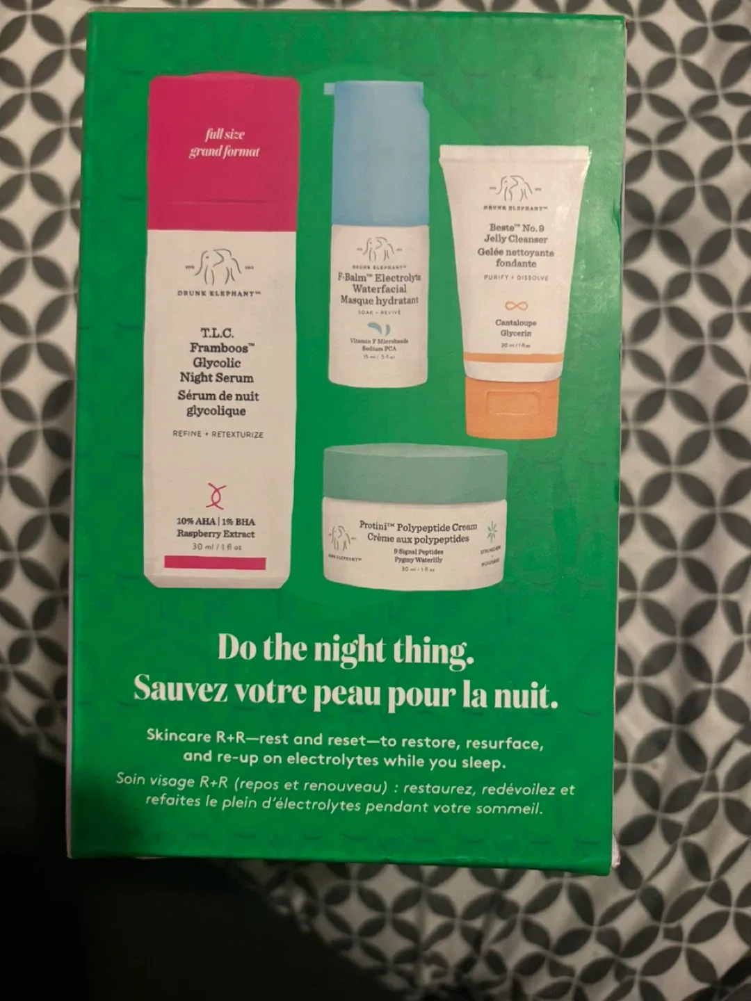 Drunk Elephant Saving Face Kit image indicator(2)