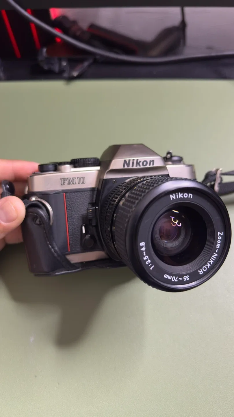 Nikon FM10 35-70mm & 70-120mm Zoom Lens Film Camera image indicator(4)