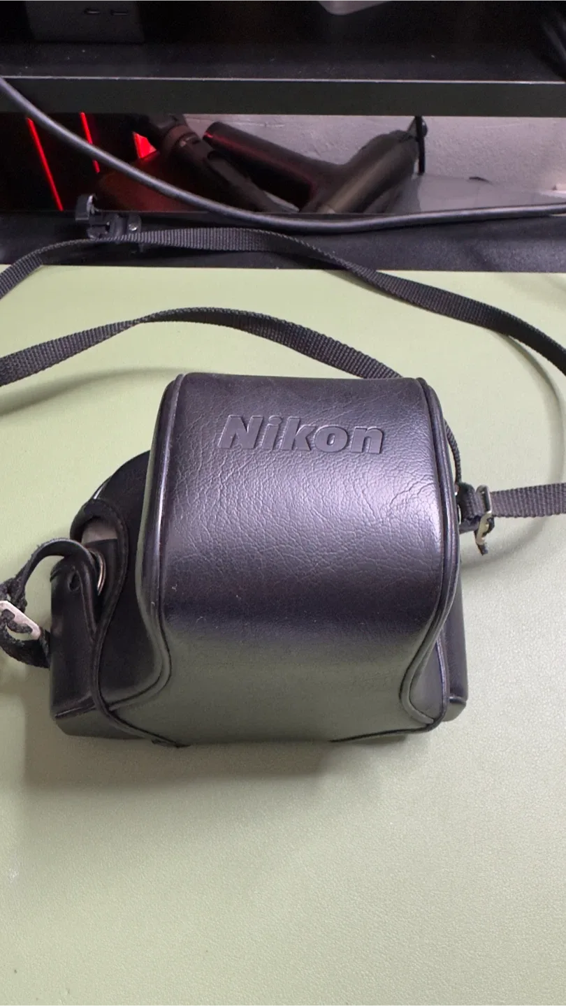 Nikon FM10 35-70mm & 70-120mm Zoom Lens Film Camera image indicator(8)