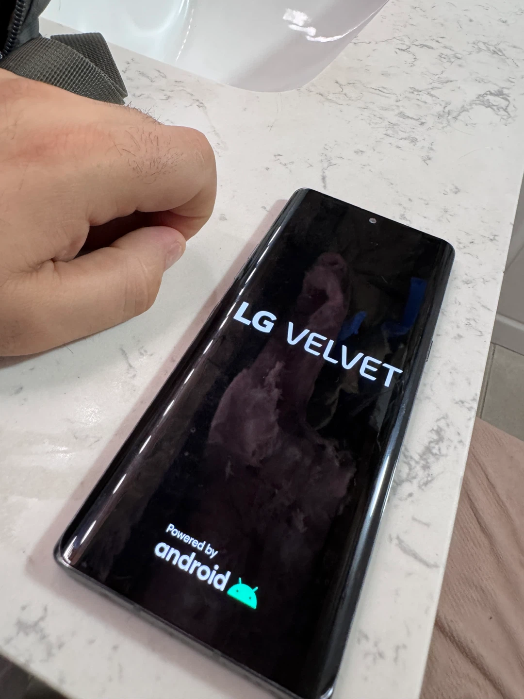 LG Velvet - Black - photo 3