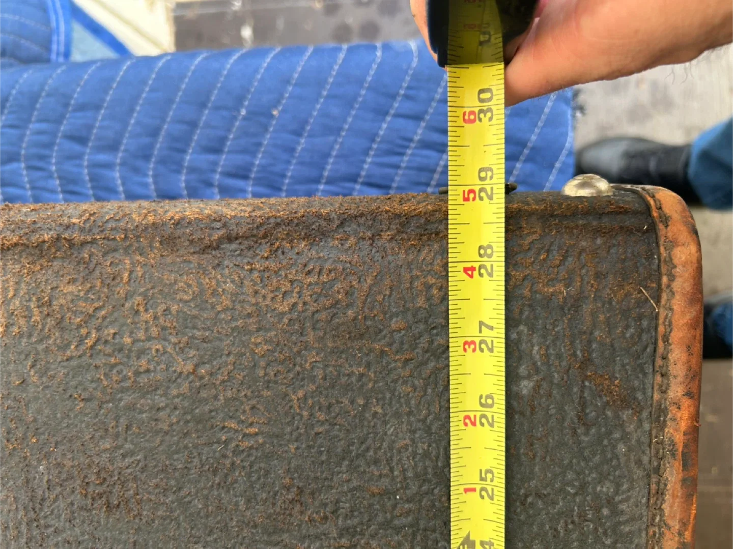 Vintage Suitcase with Hanger image indicator(8)