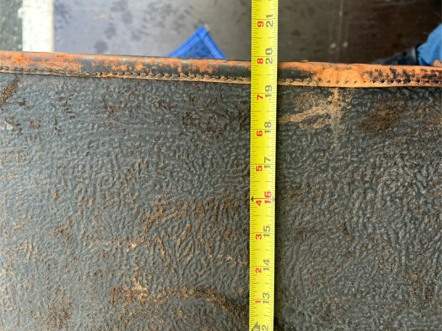 Vintage Suitcase with Hanger image indicator(9)