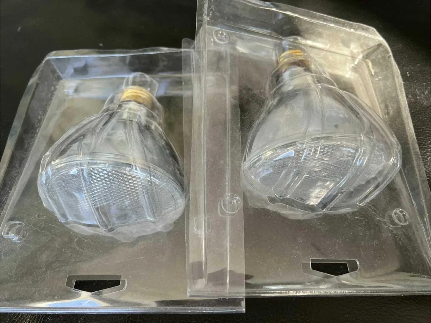 (2) Halogen Flood Light Bulbs - 2 Pack image indicator(3)