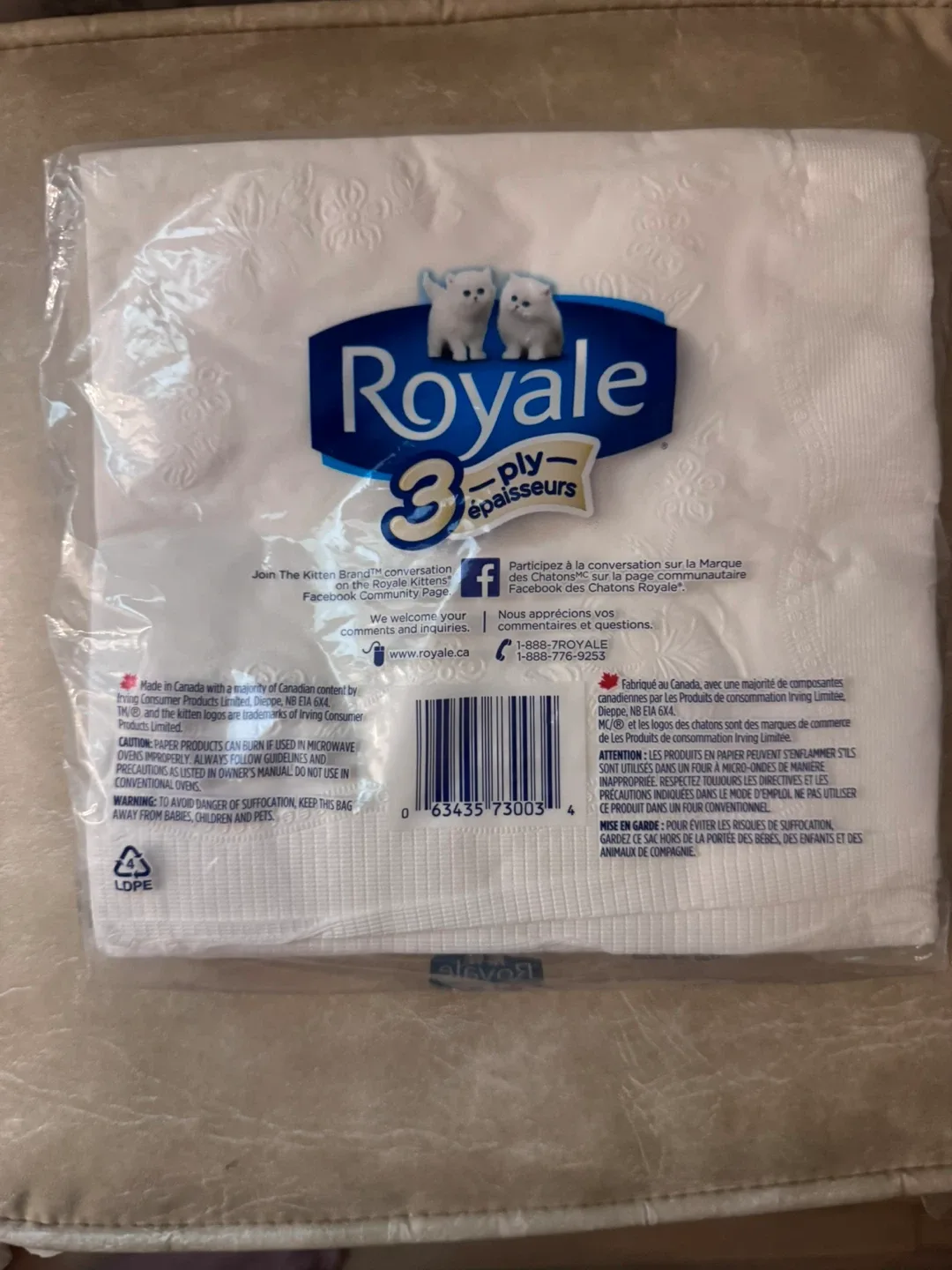 Moving Royale 3-Ply Dinner Napkins - 40 Count image indicator(2)