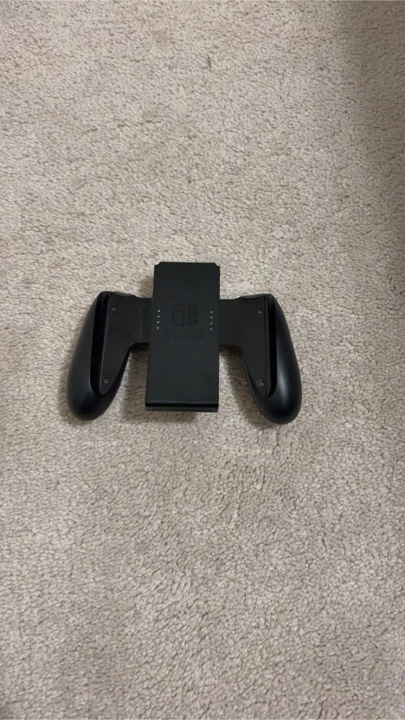 Nintendo Switch with Case & Dock image indicator(4)