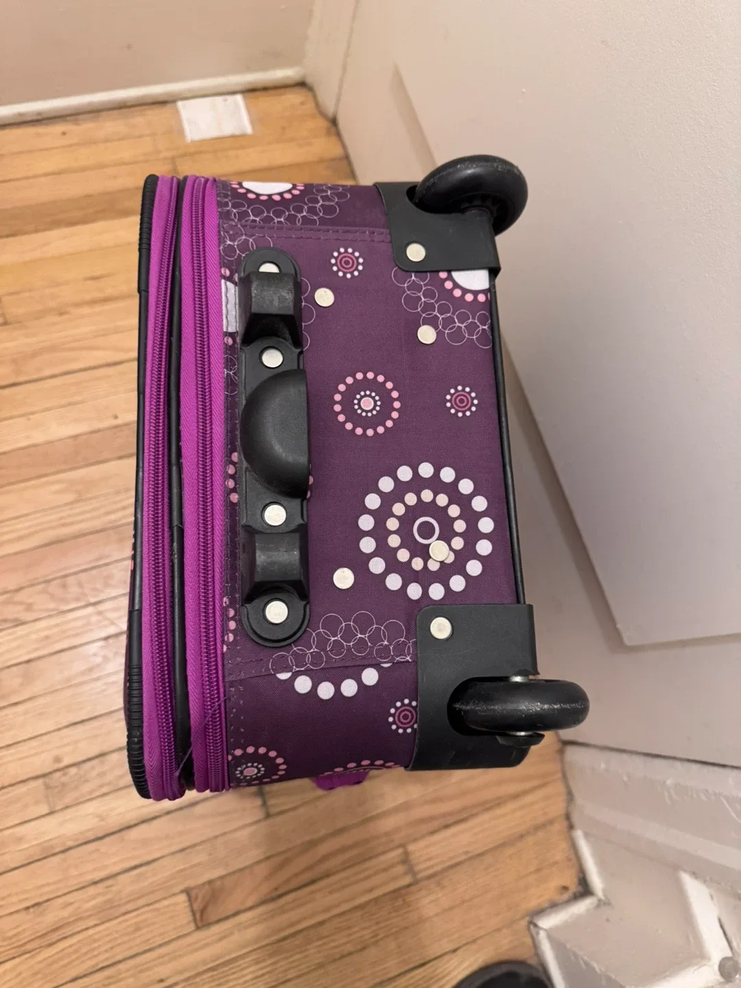 Moving Rockland Purple Carry-On Suitcase light weight 20” image indicator(8)
