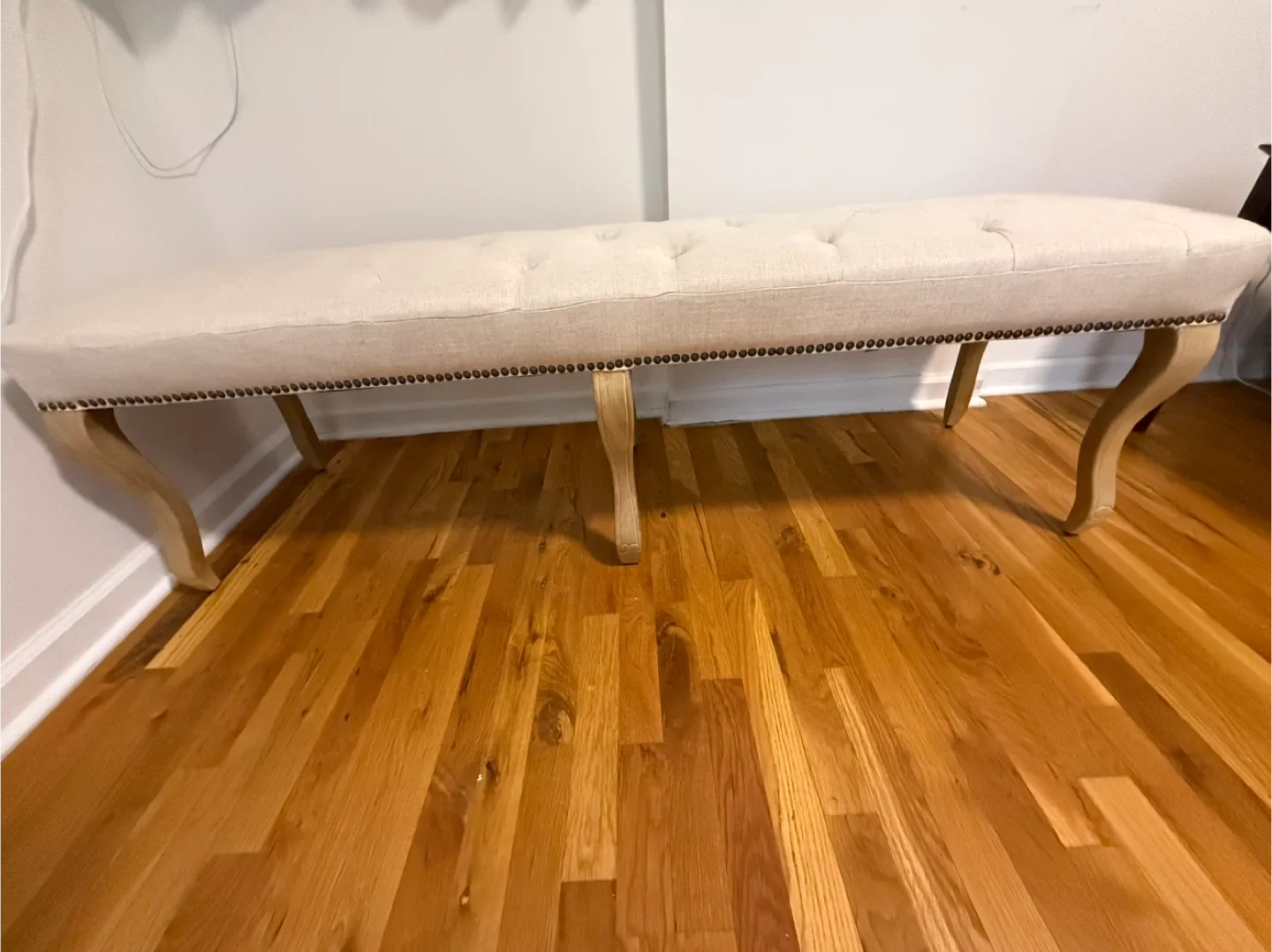 Upholstered Bench with Cabriole Legs image indicator(4)