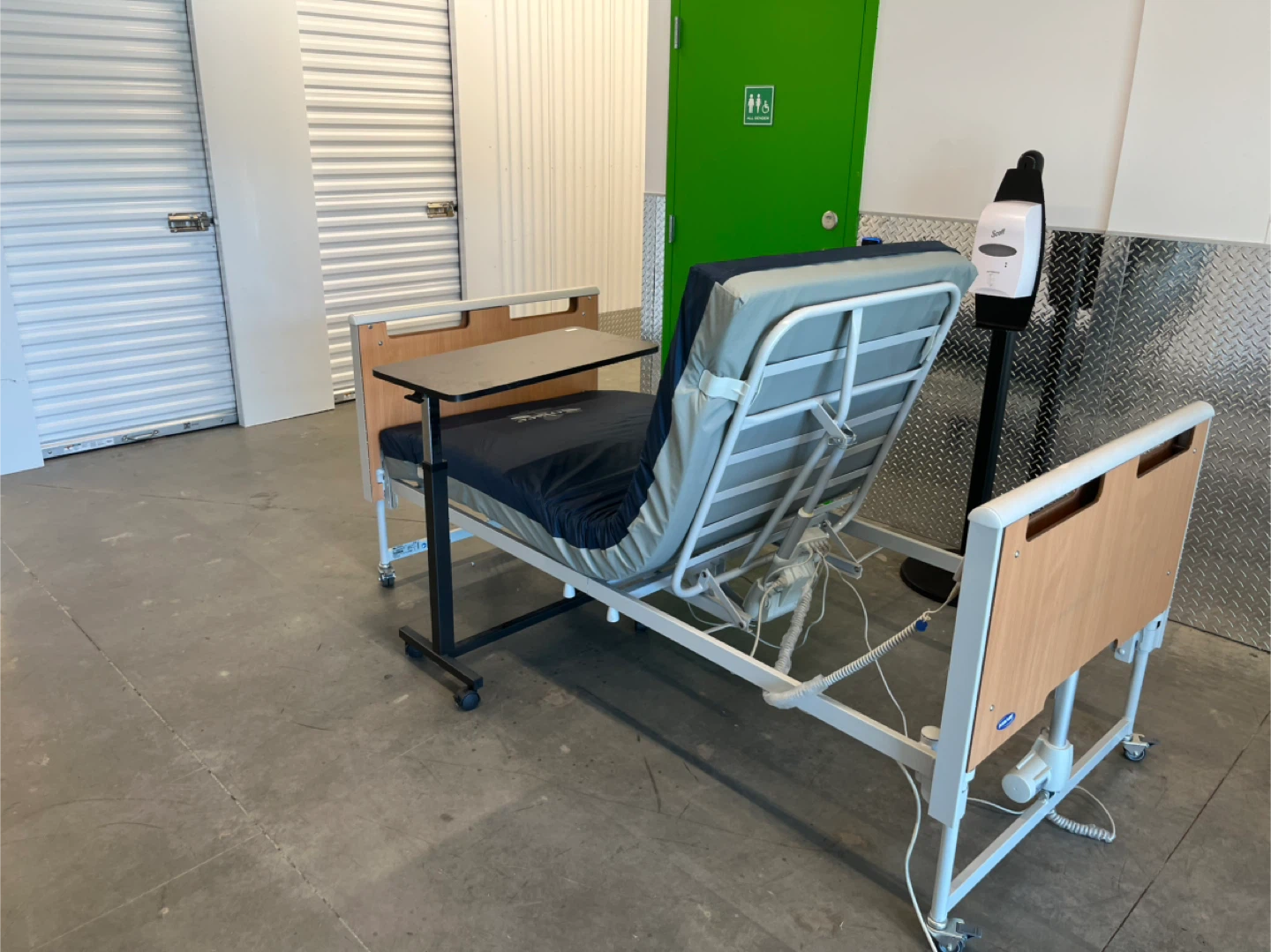 Invacare Hospital Bed - photo 4