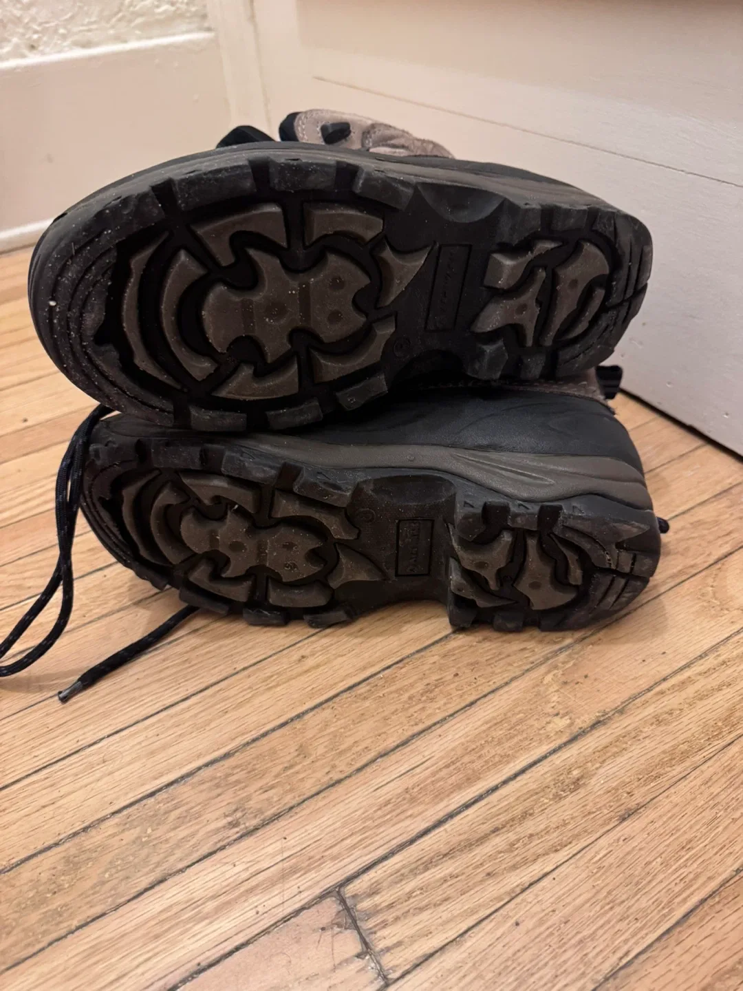 Moving  sale Men's Insulated Winter Boots Air Walk Shose image indicator(3)