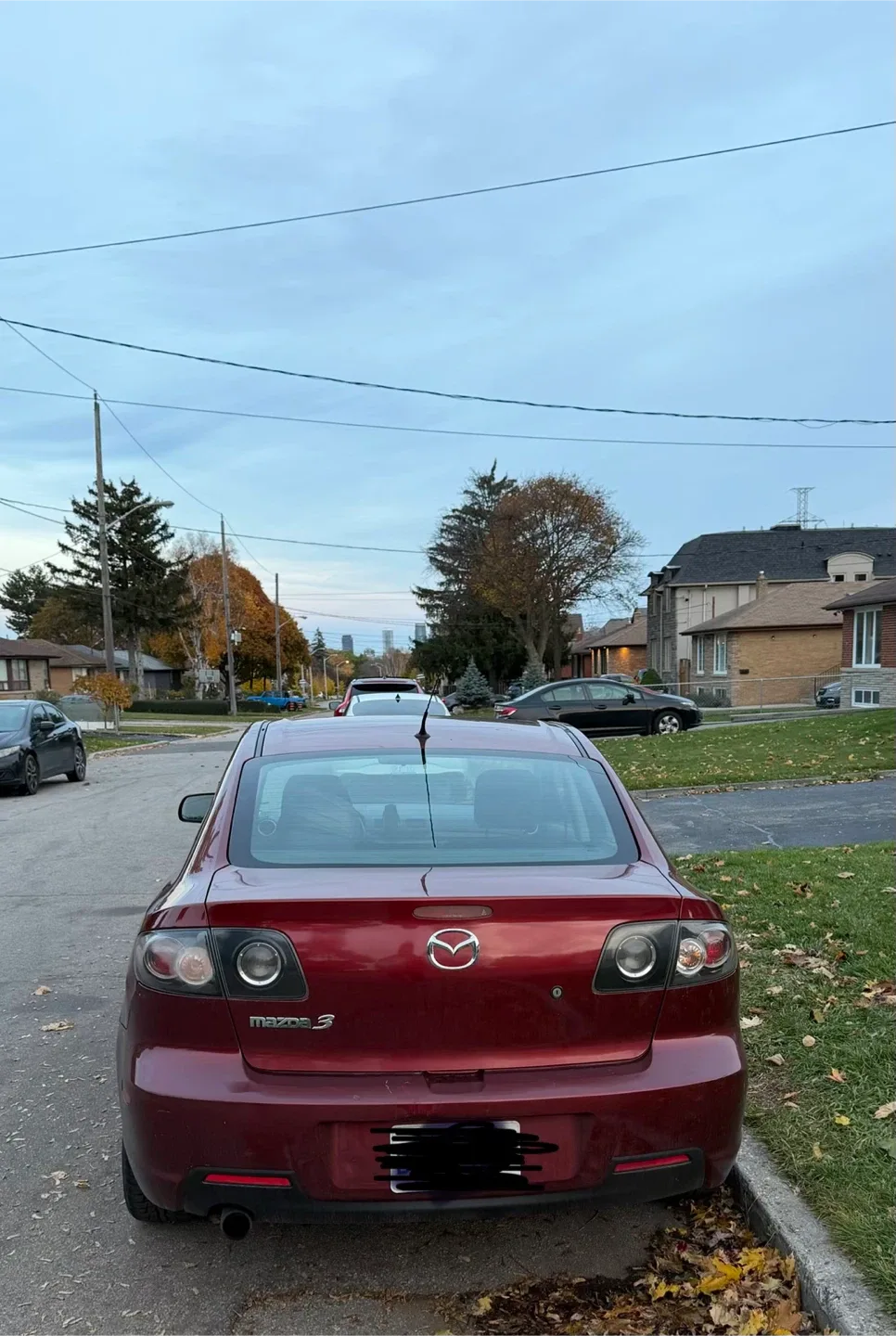 Mazda 3 Sedan - Red image indicator(4)