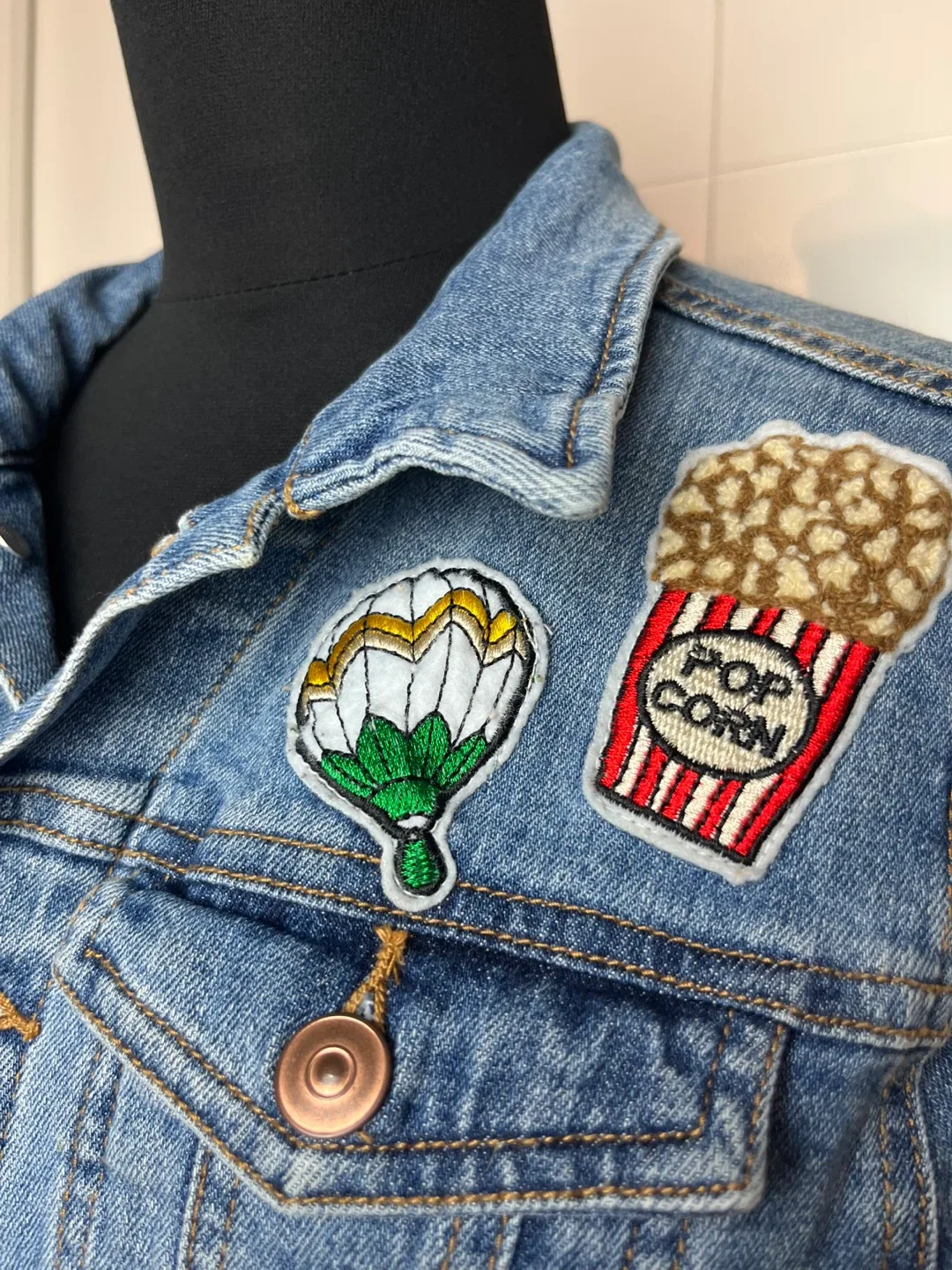 H&M Denim Jacket - Size 8 image indicator(2)