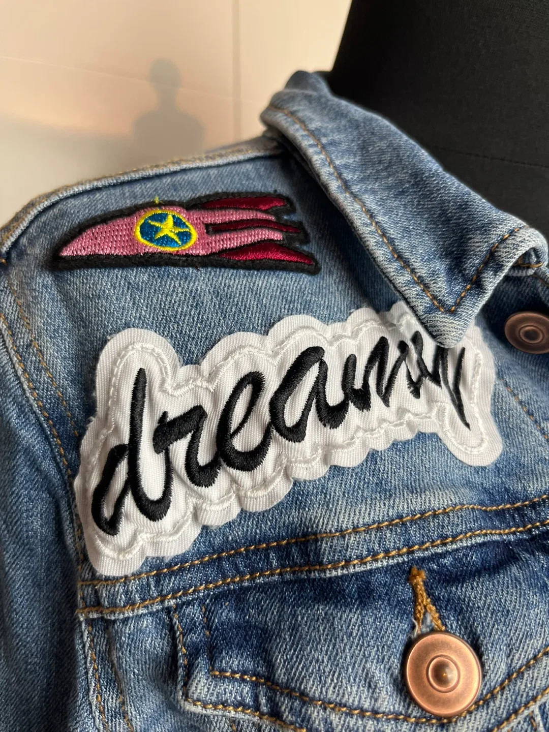 H&M Denim Jacket - Size 8 image indicator(3)