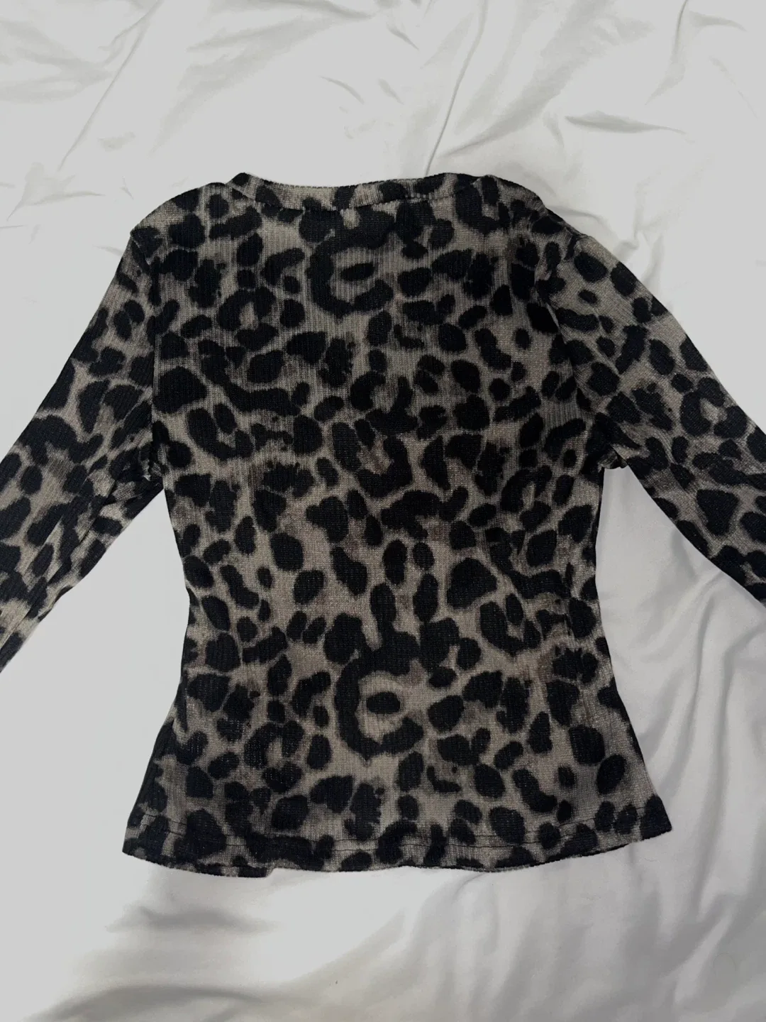 Leopard Print Long Sleeve Top - Size S image indicator(2)