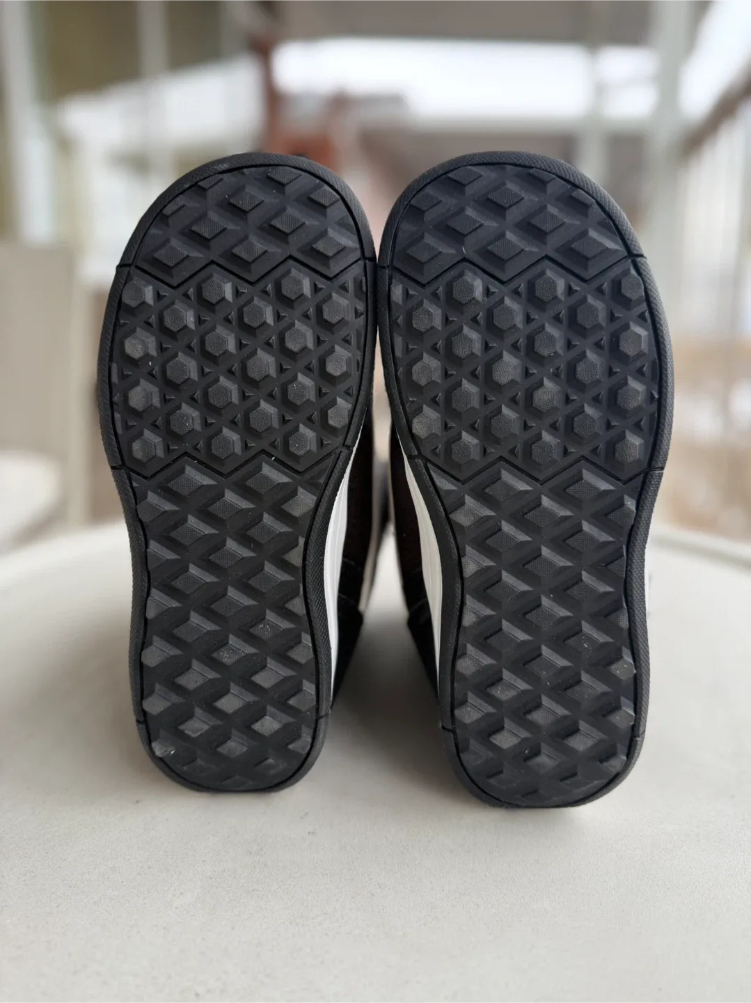 Vans Juvie Linerless Snowboard Boots - US 4 image indicator(3)