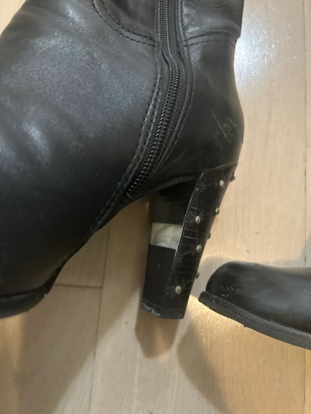 Free Leather Boots Size 6.5 🥕 - photo 3