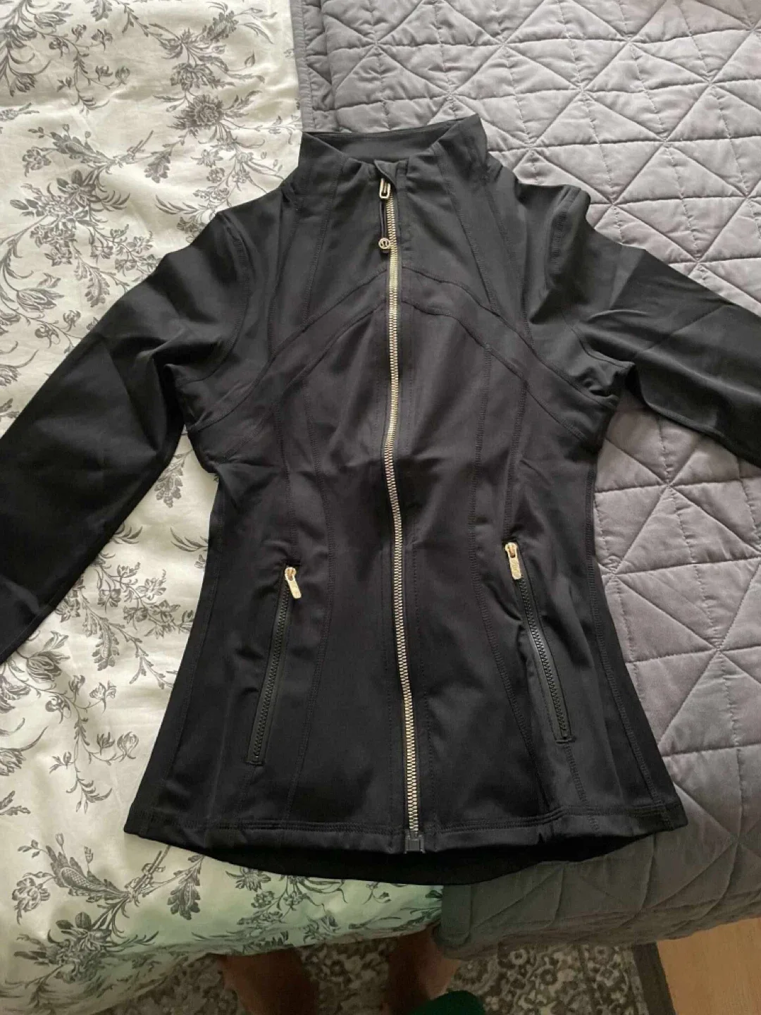 Lululemon Define Jacket and leggings image indicator(3)