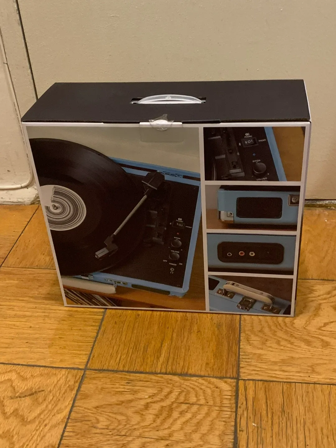 Crosley Cruiser Plus Portable Turntable image indicator(2)