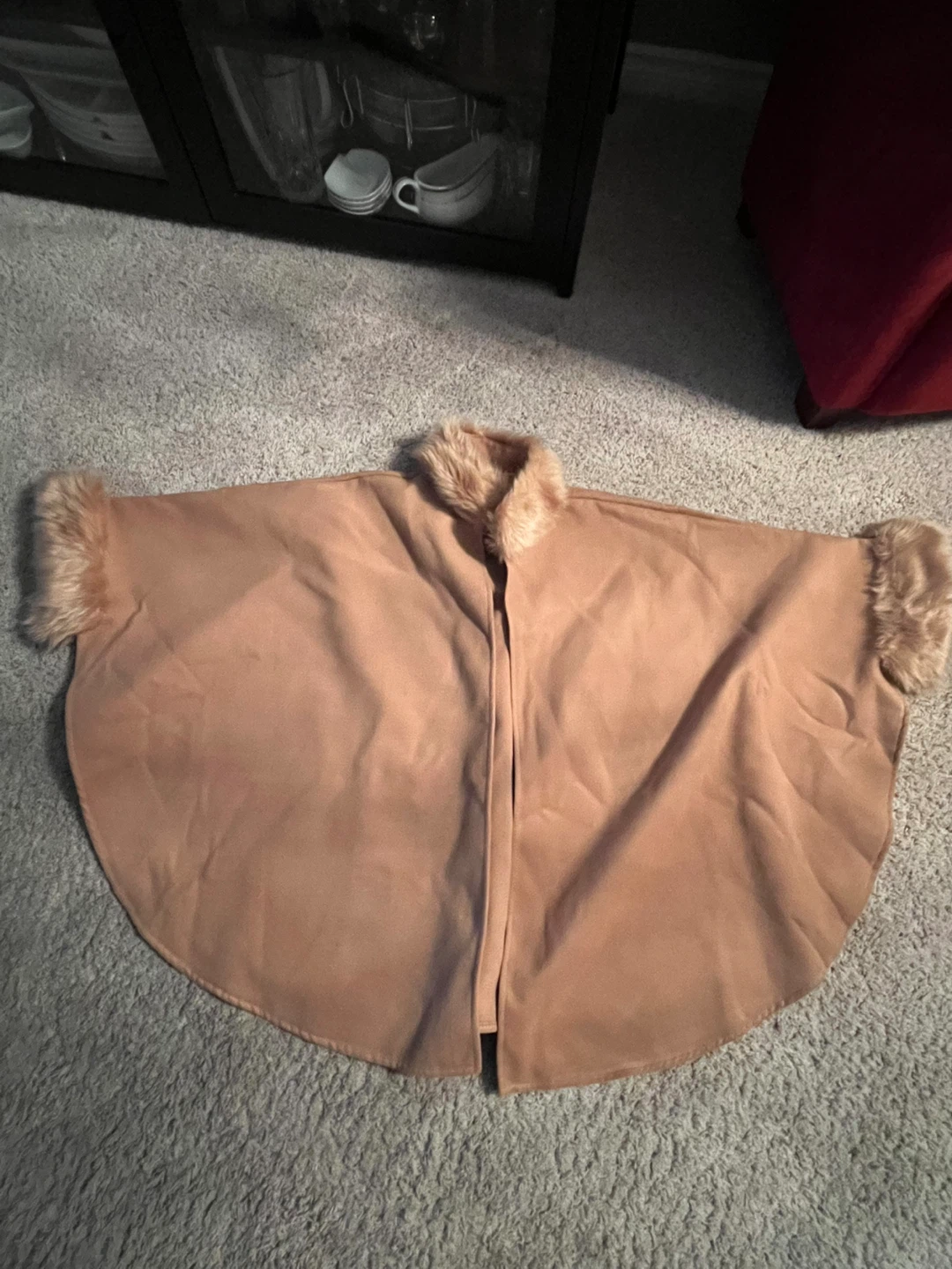 Tan Cape with Faux Fur Trim - photo 3