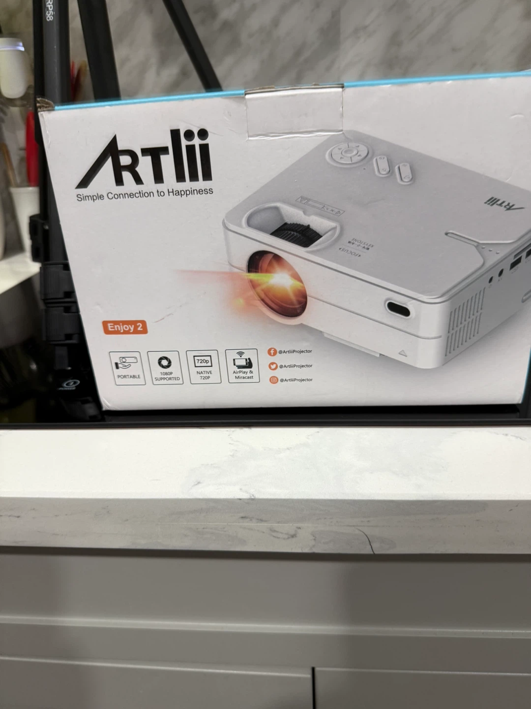 Artlii Projector - Simple Connection to Happiness