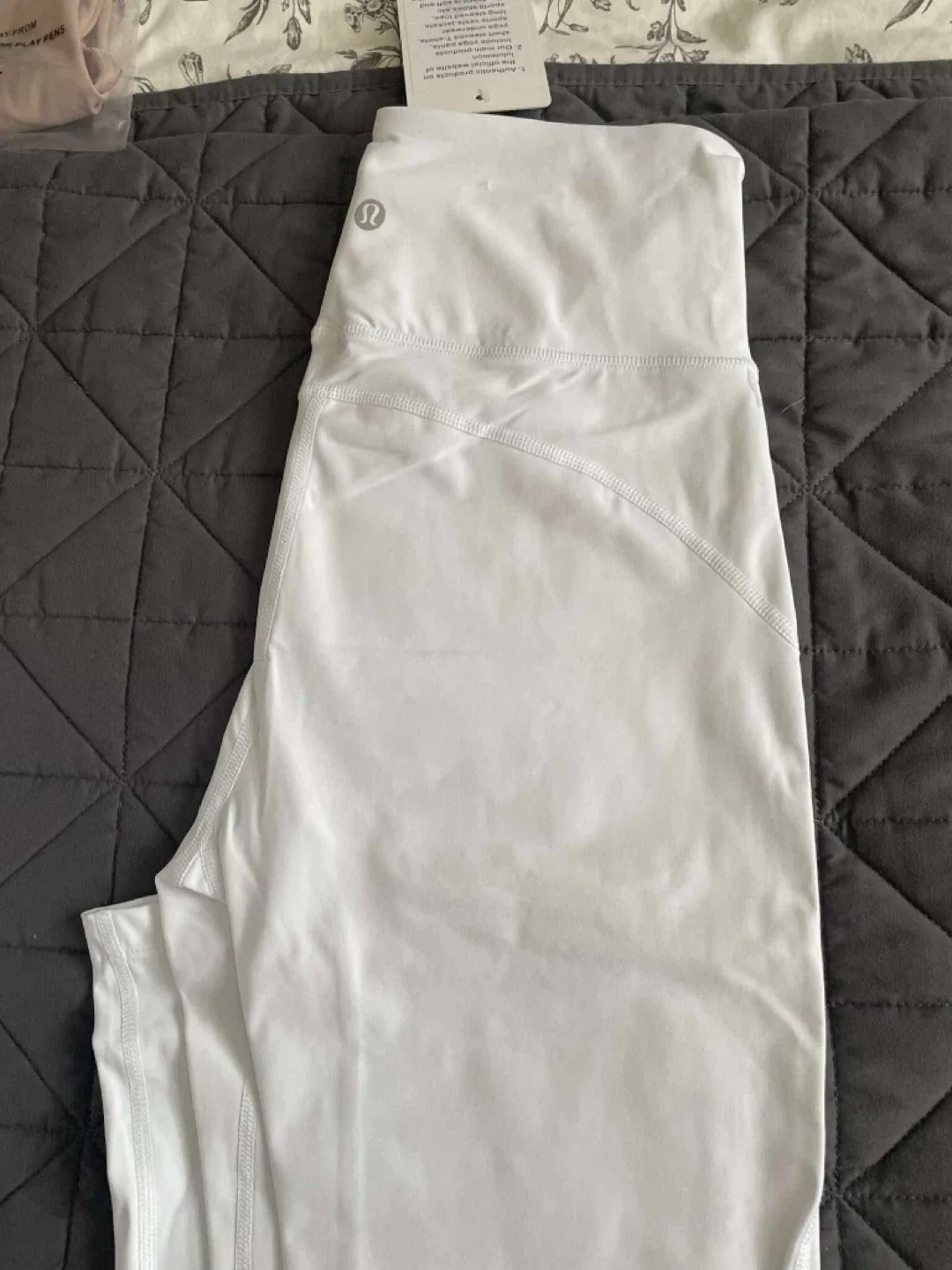 New Lululemon Align Leggings - Size 2 image indicator(2)