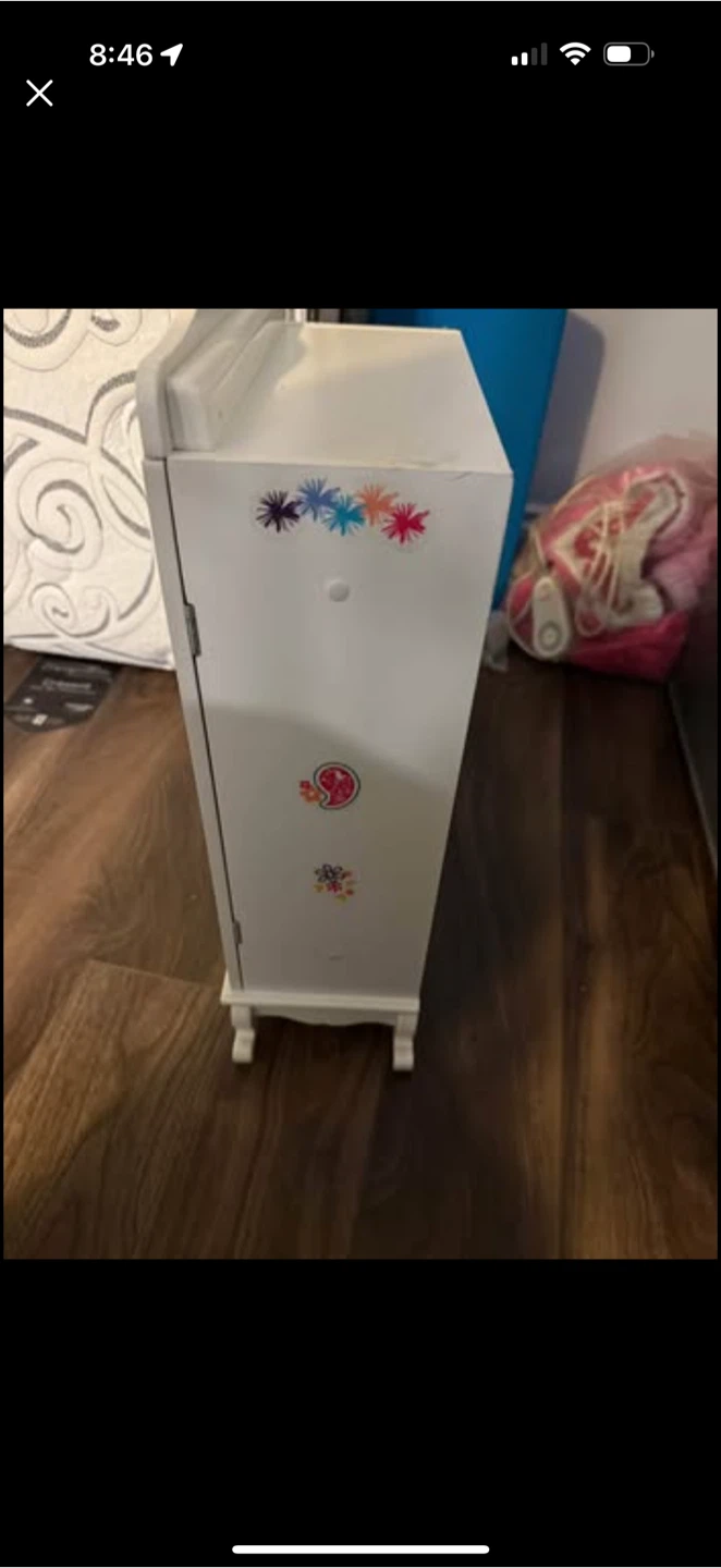 American Girls Doll Armoire with Accessories - photo 3
