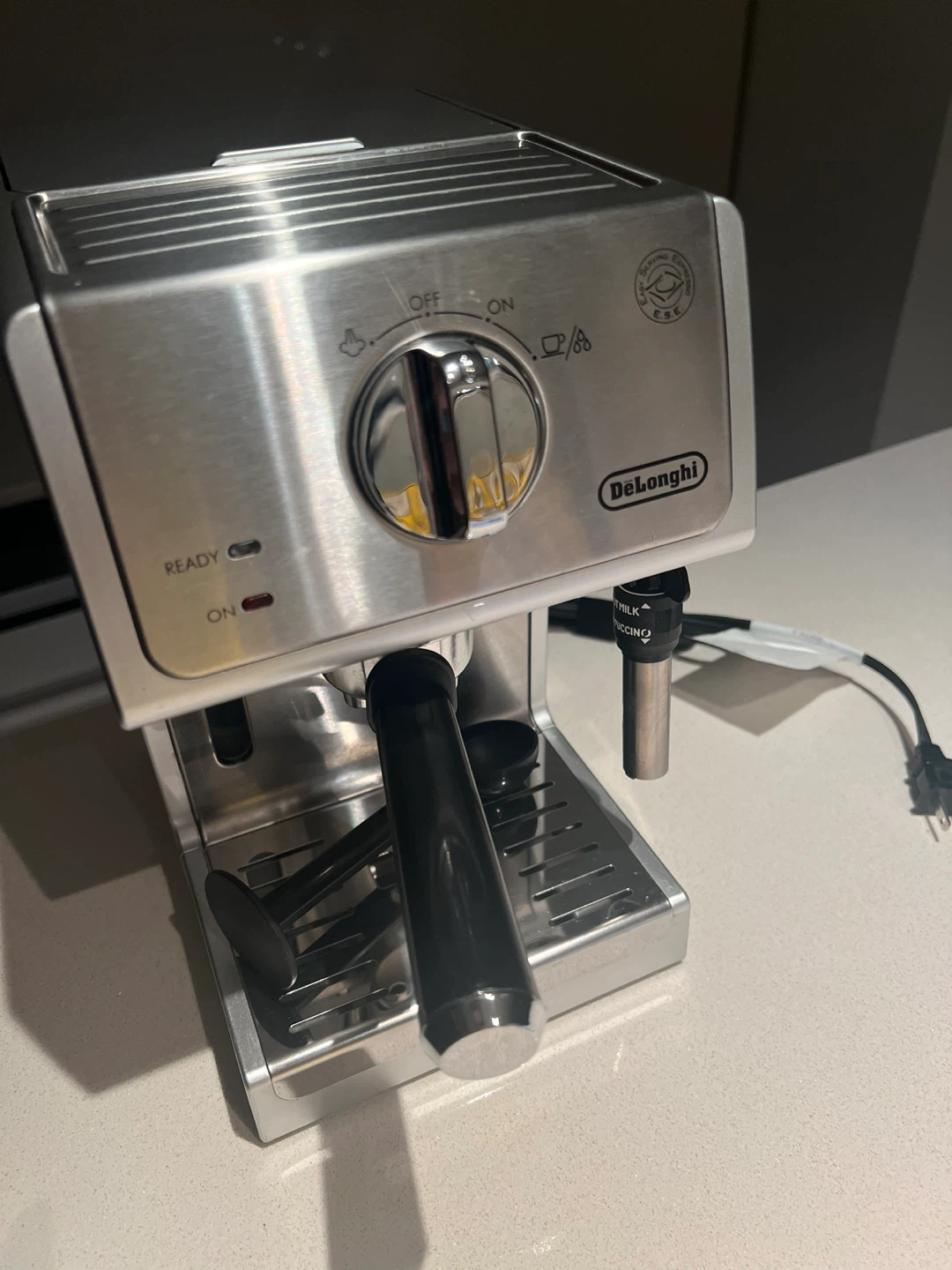 De'Longhi ECP3630 Espresso & Cappuccino Machine - photo 2